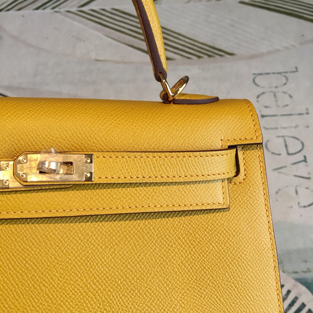 Top Quality Kelly Yaune For Women Toned Gold Travel Bag