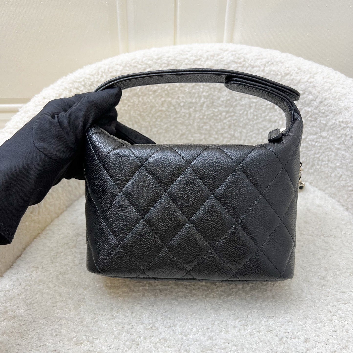 Classic Quilted Hobo Clutch on Chain in Black Caviar and LGHW (Model: ) Classic