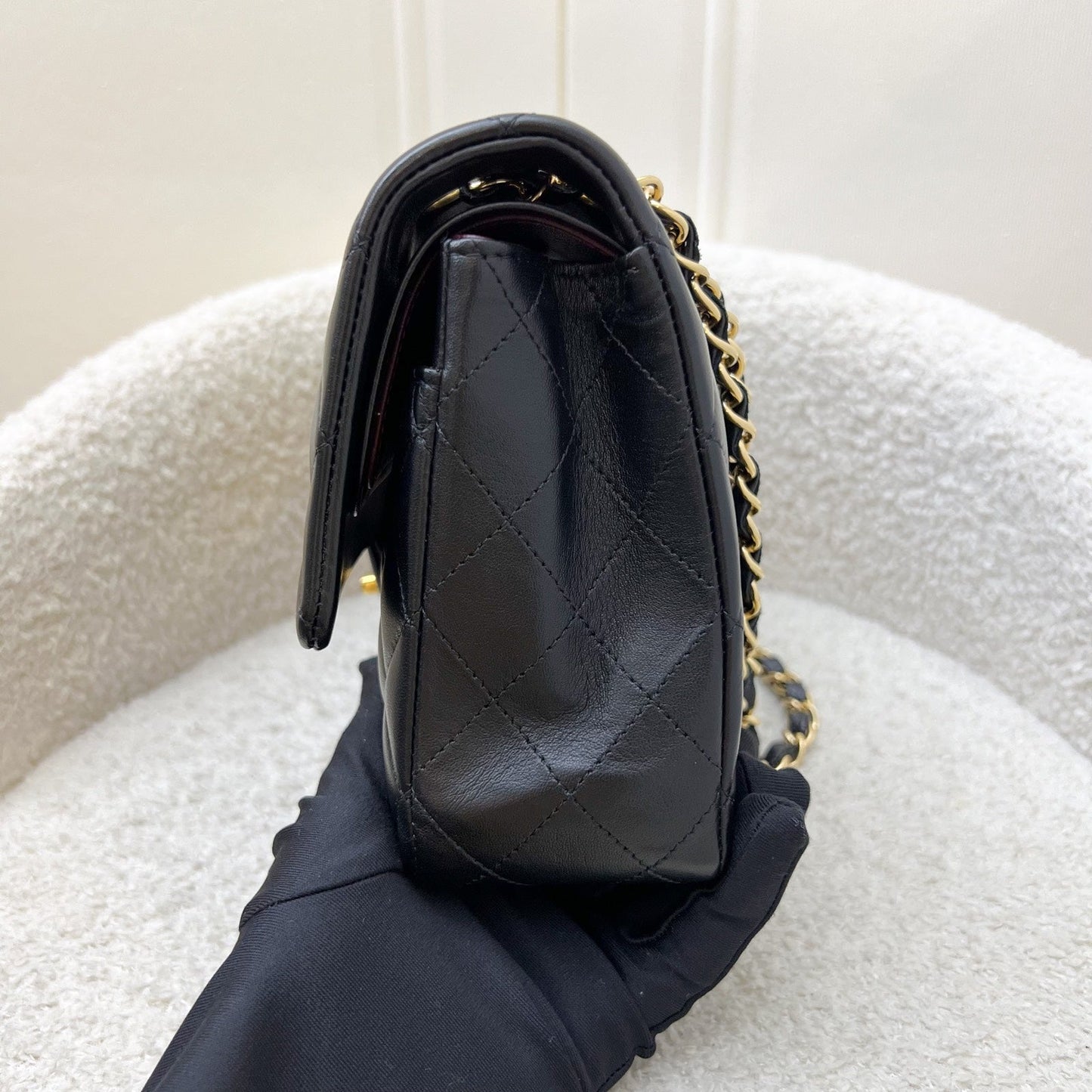 Chanel [Local Set - 2022] Medium Classic Flap CF in Black Lambskin and GHW (Model: ) Accessory