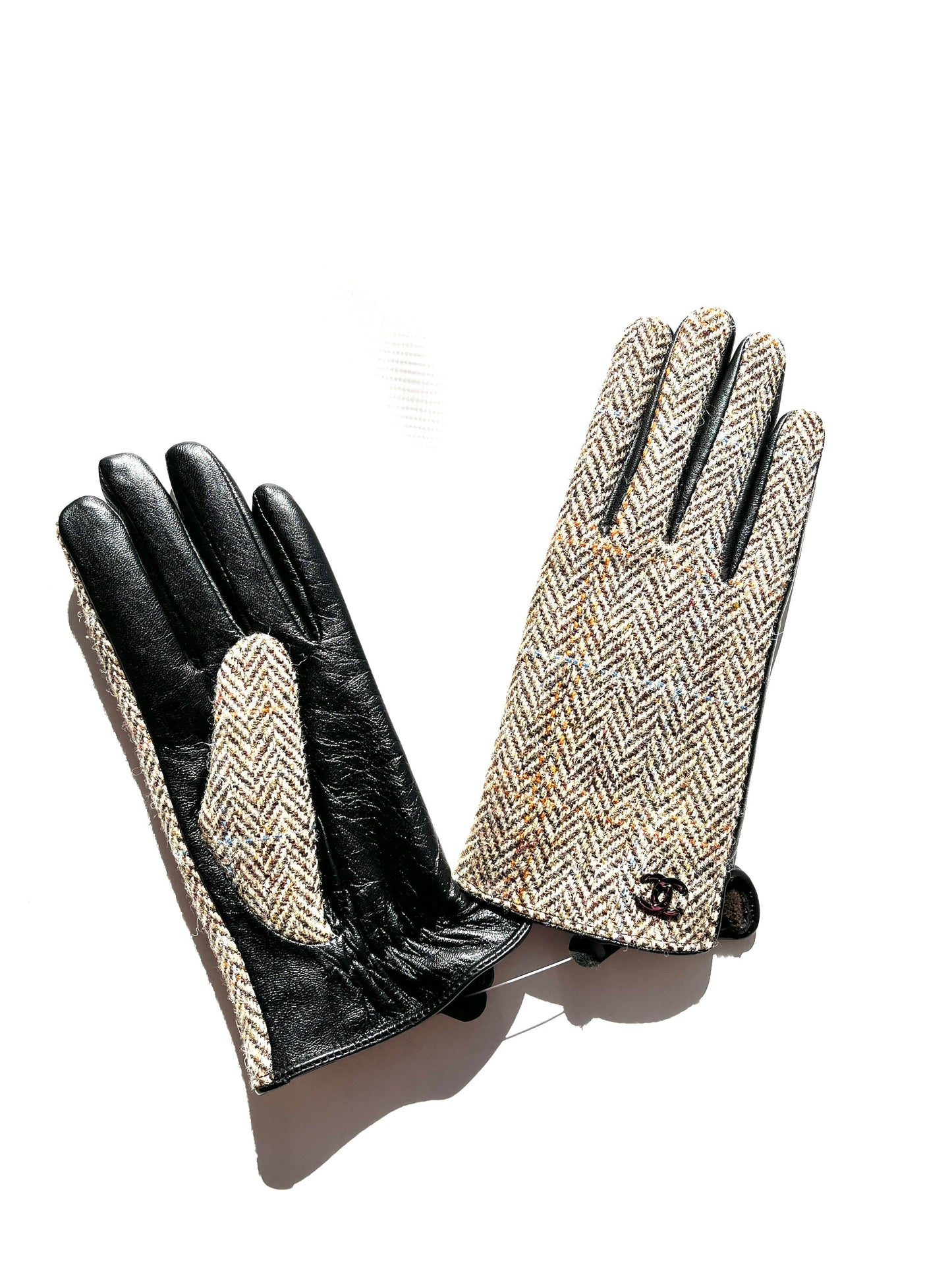 Chanel New CC Wool Leather Black Beige Gloves M Accessory