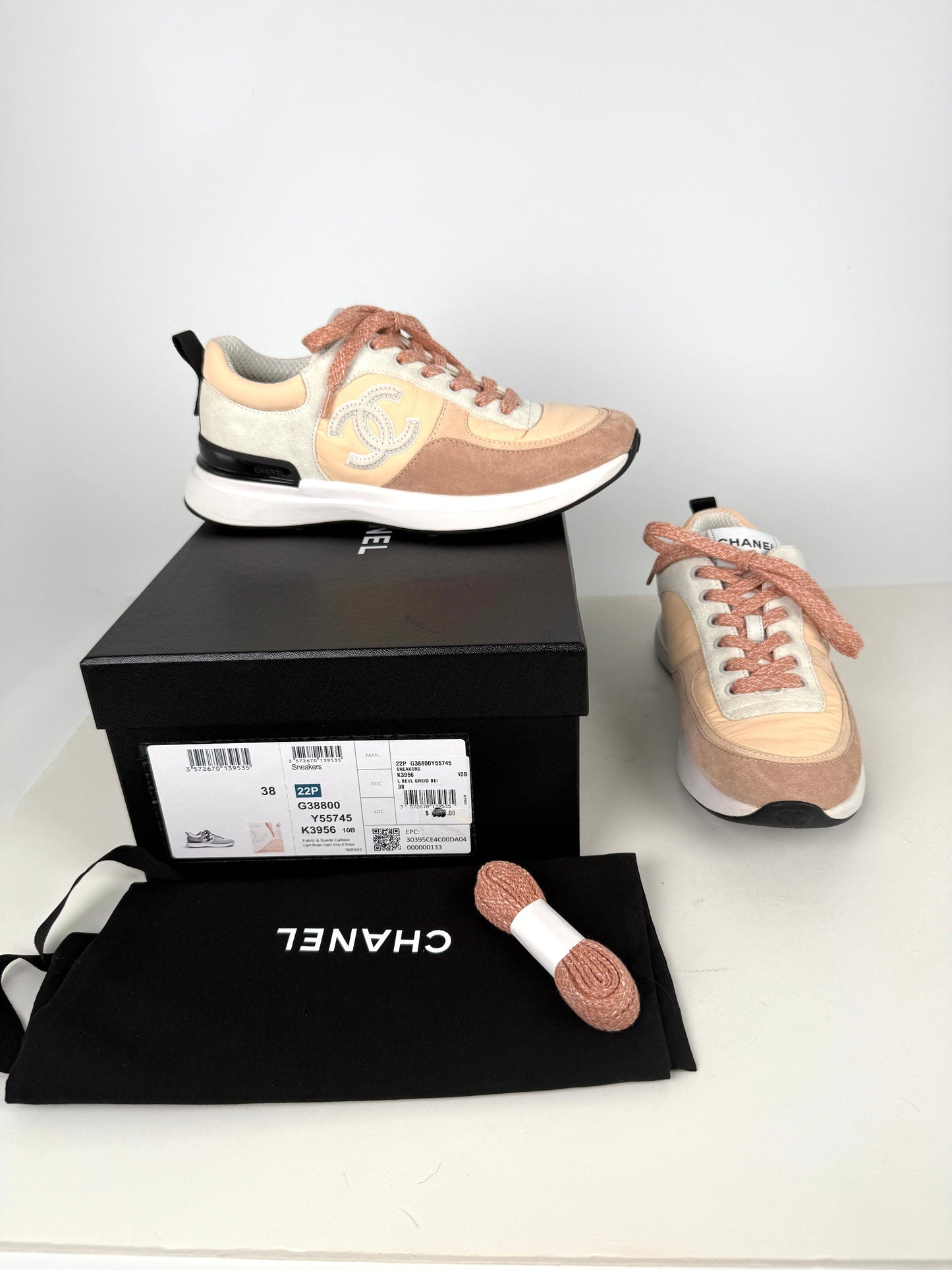 Chanel CC Interlocking Multicolor Logo Light Beige, Gray Sneakers 38, 7