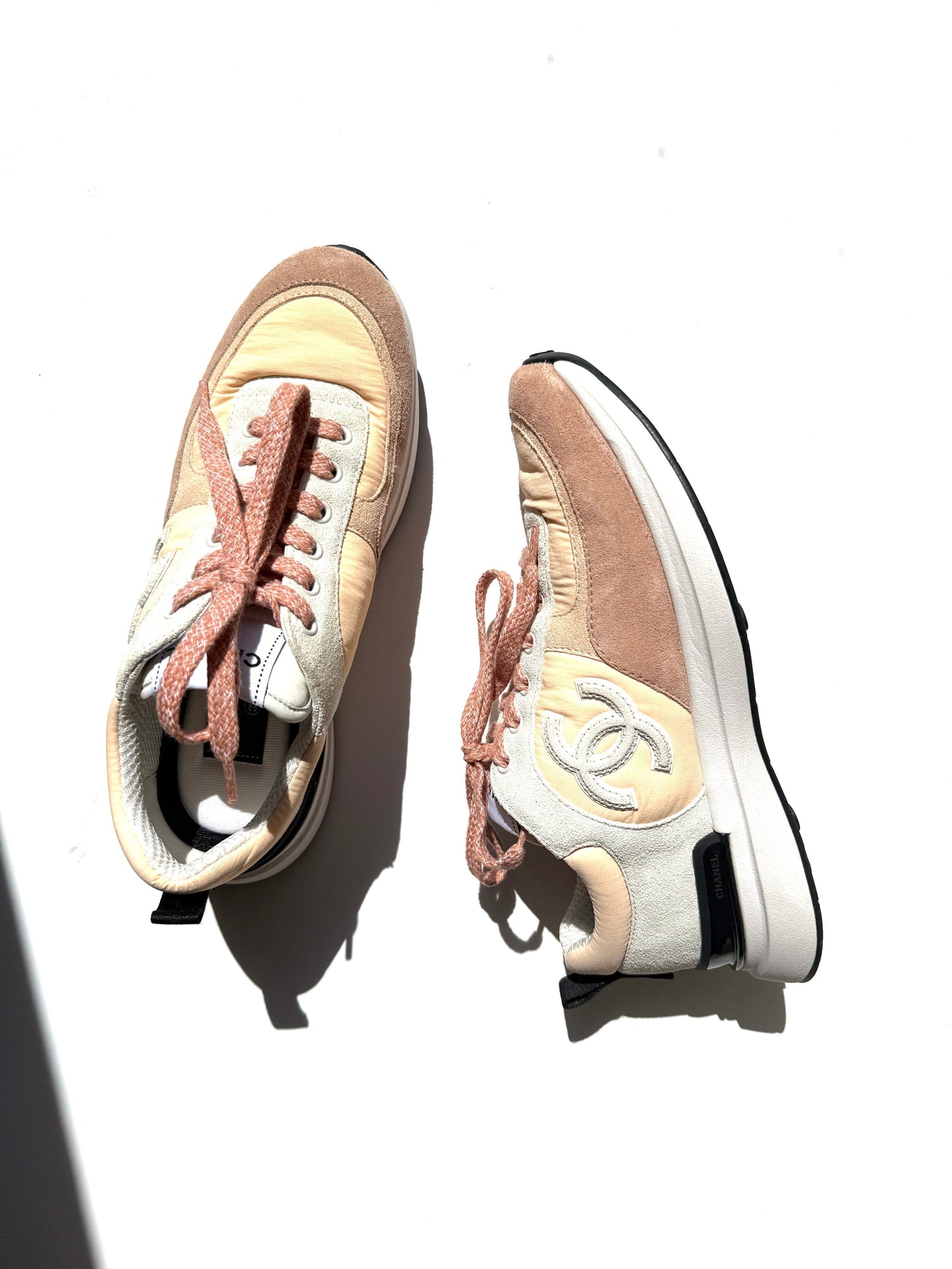 Chanel CC Interlocking Multicolor Logo Light Beige, Gray Sneakers 38, 7