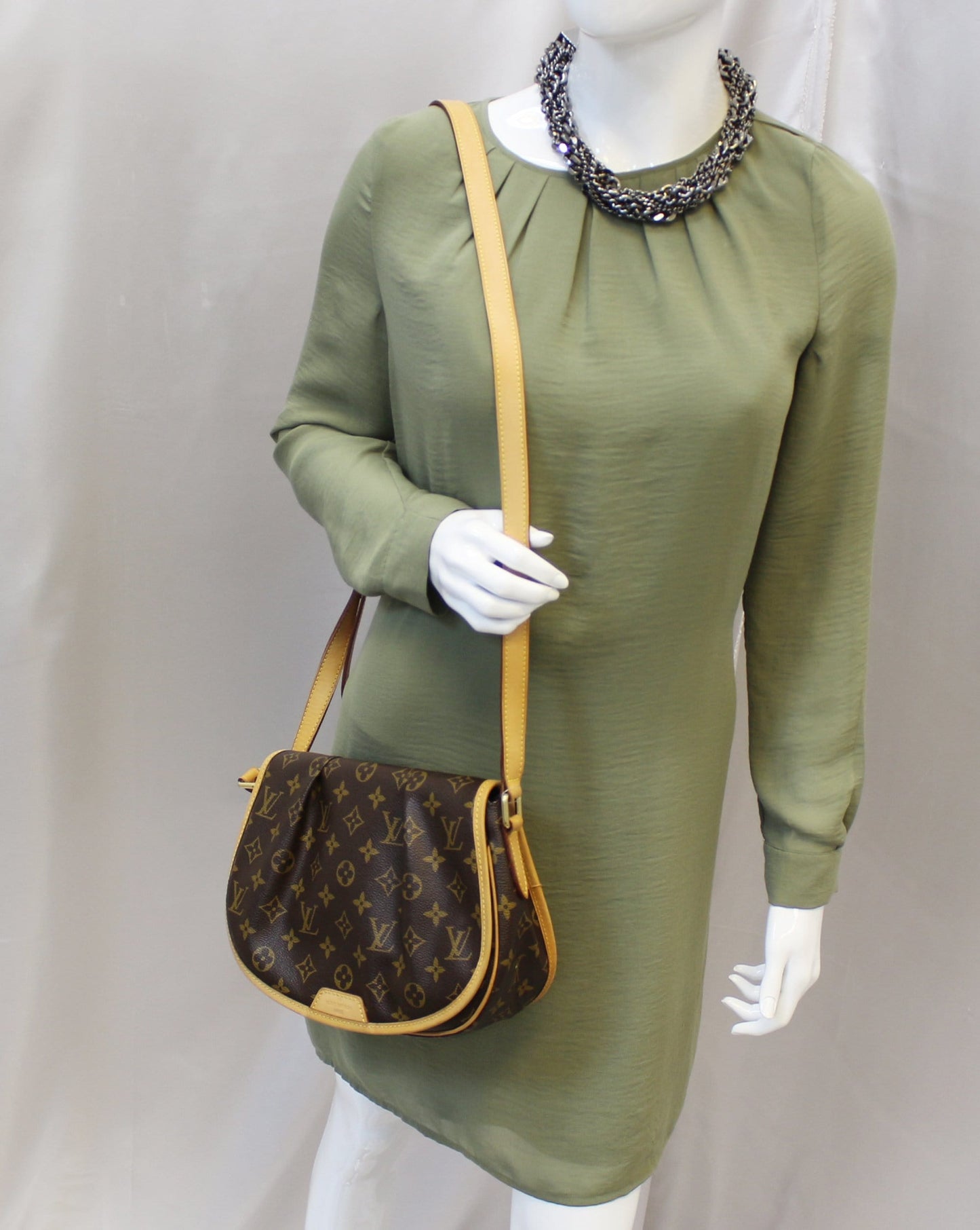 Louis Menilmontant Pm Shoulder Bag Canvas Monogram