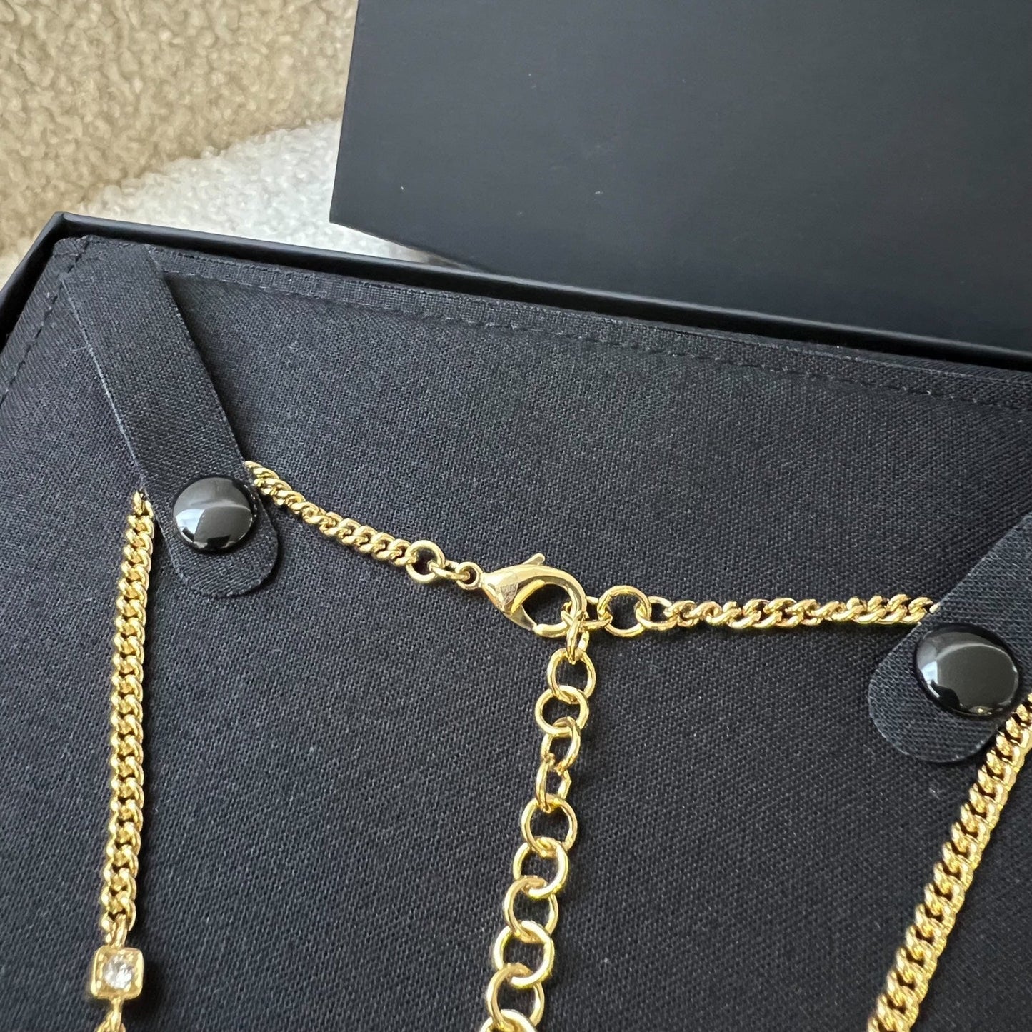 Chanel CC Logo Necklace / Choker with Diamantes and Pearls and GHW ()