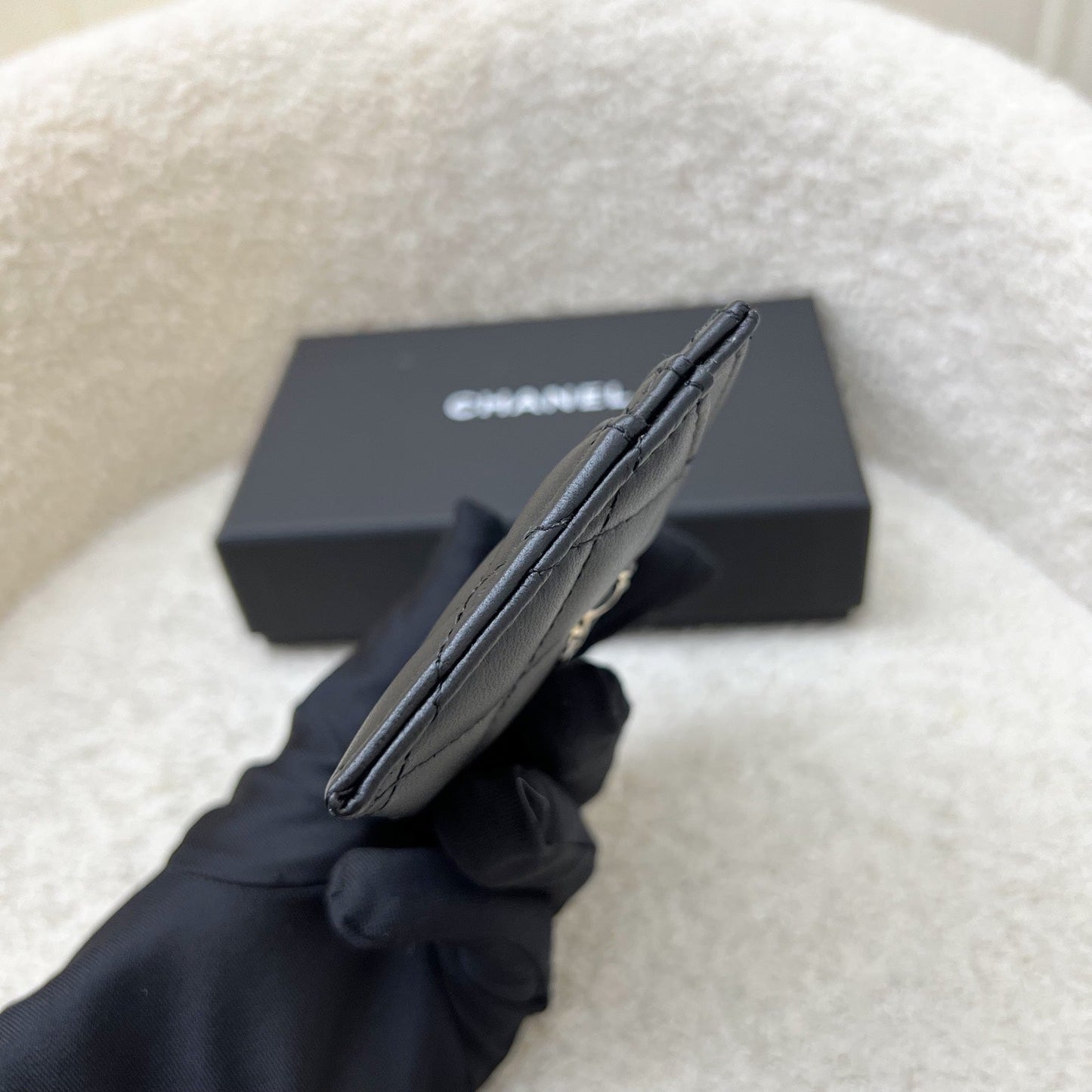 Chanel Seasonal Flat Card Holder in Black Lambskin (Model: )