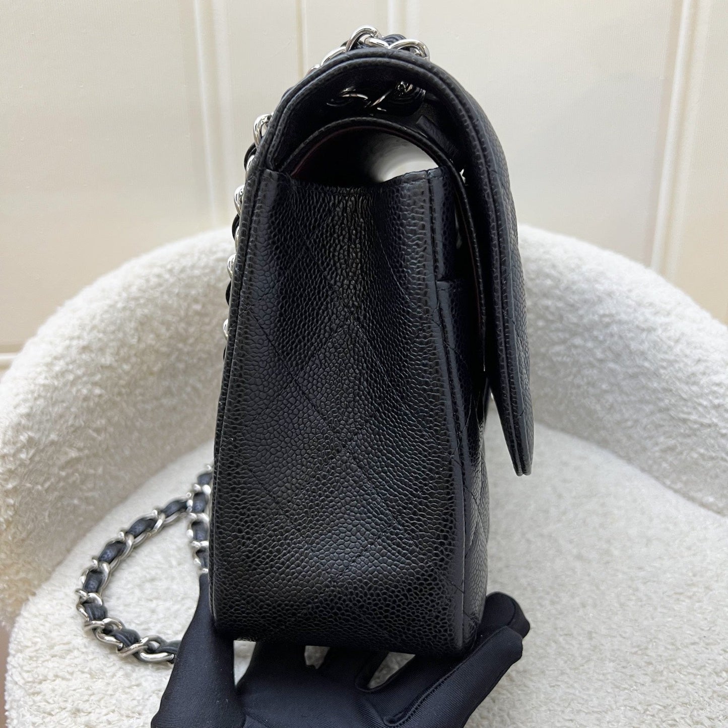 Chanel Jumbo Classic Flap CF in Black Caviar and SHW Accessory