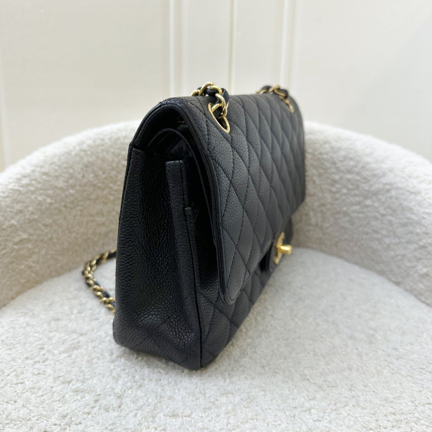 Chanel Medium Classic Flap CF in Black Caviar GHW Accessory