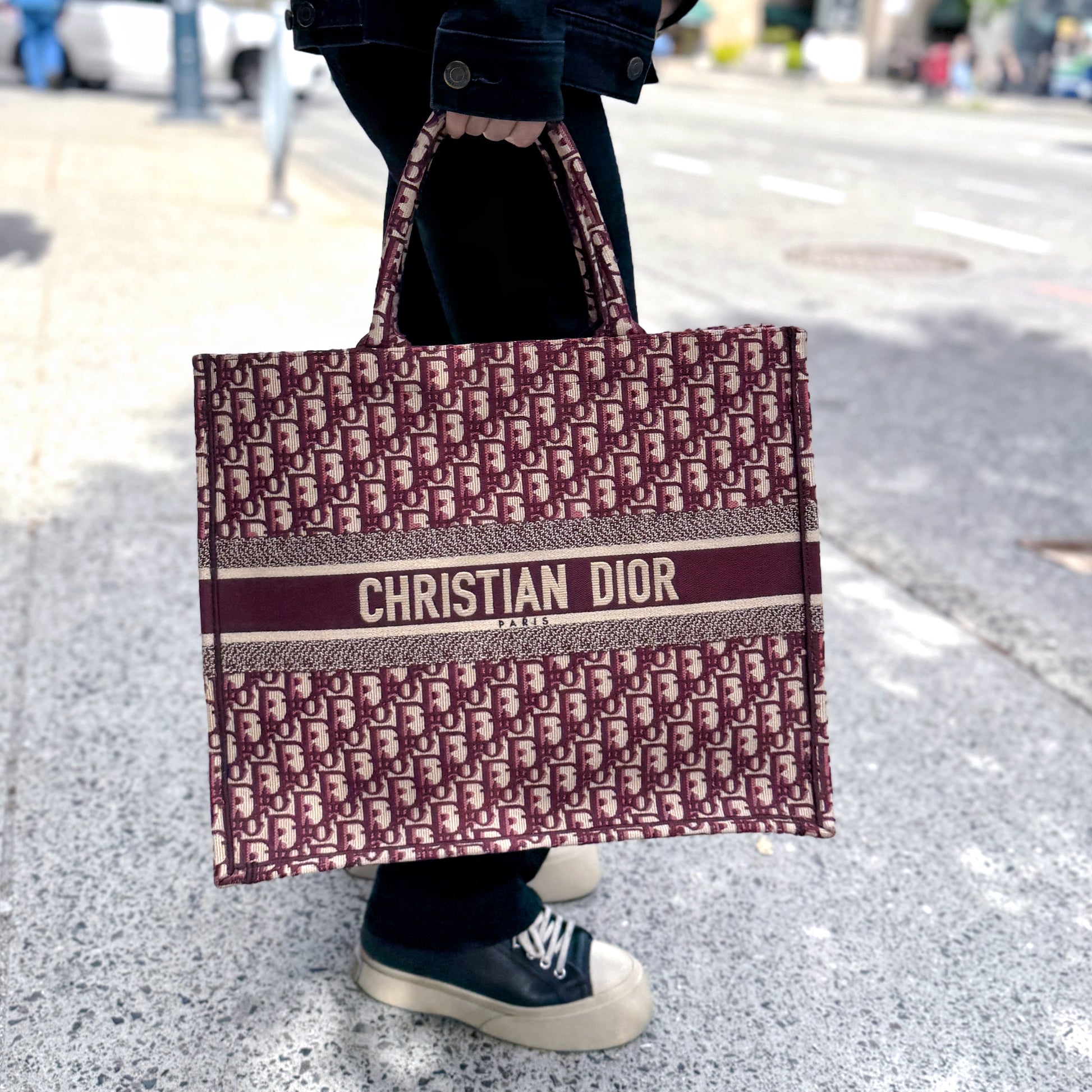 Dior Tote Bag Oblique Book Tote Burgundy Large