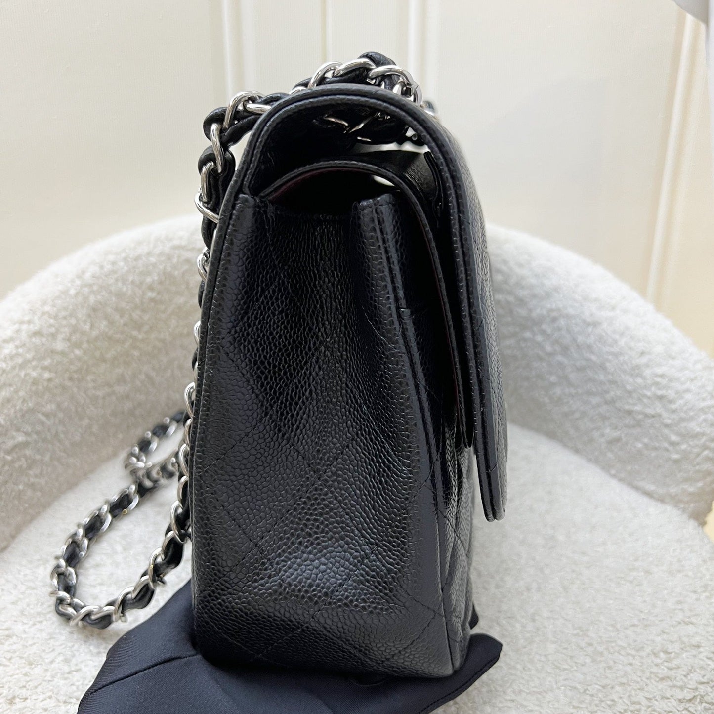 Jumbo Classic Flap DF in Black Caviar and SHW Accessory Refined
