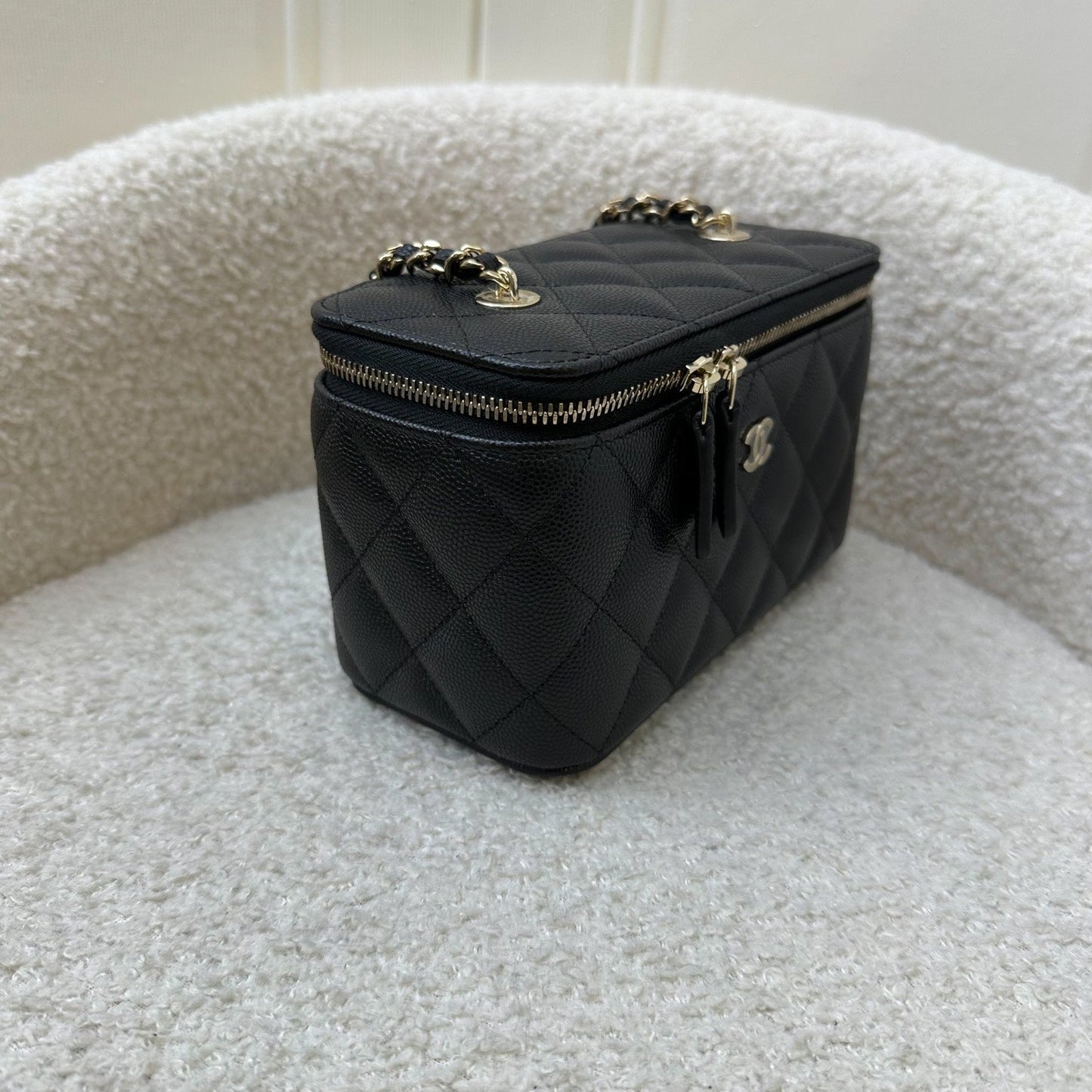 Chanel Classic Small Vanity in Black Caviar and LGHW ()