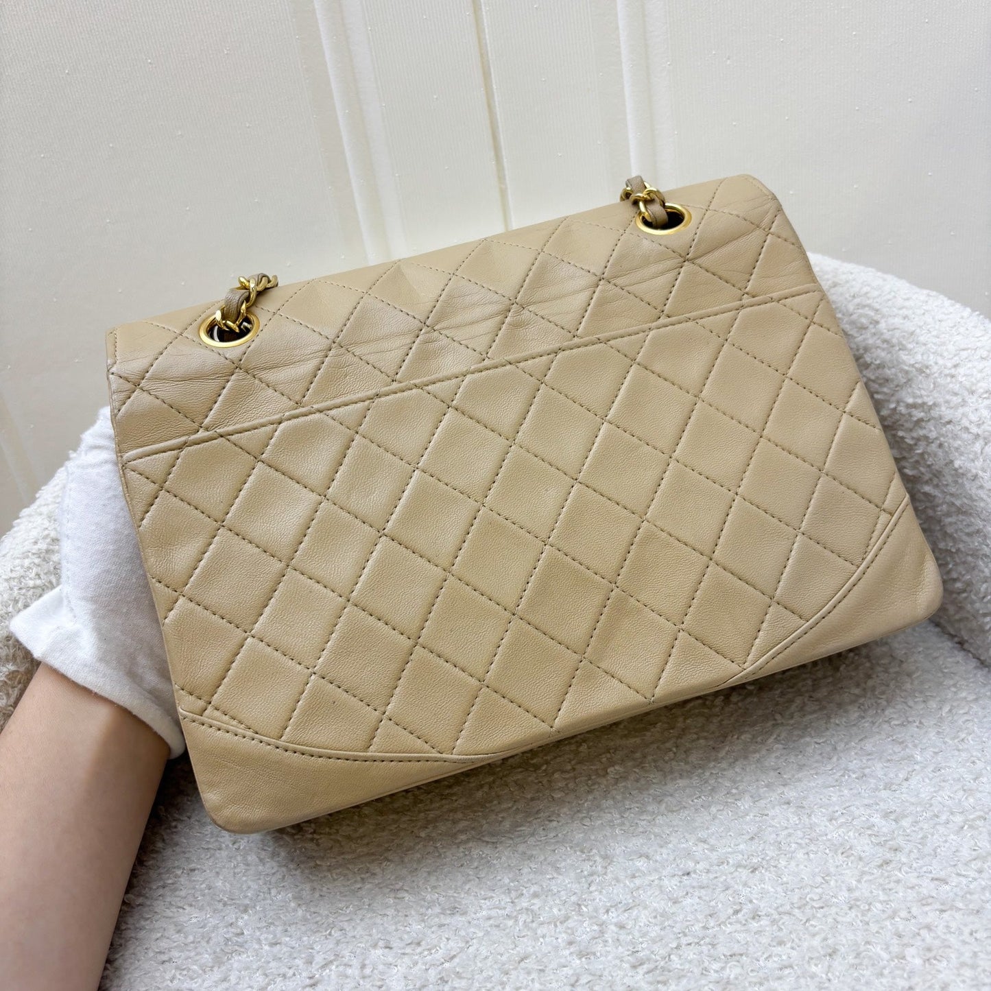Chanel Flap in Beige Lambskin and GHW Accessory