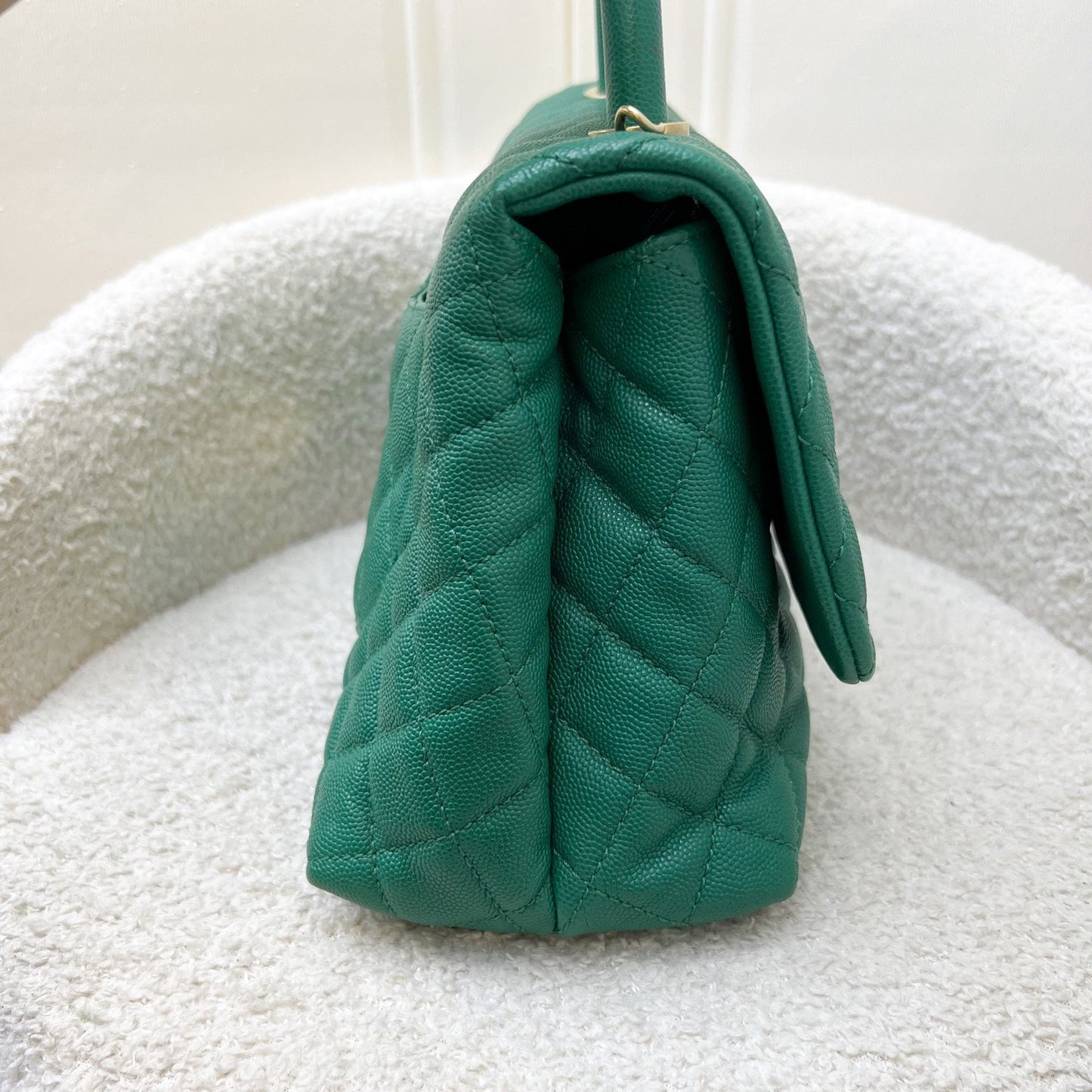 Chanel Medium Coco Handle Flap in Green Caviar and AGHW Accessory