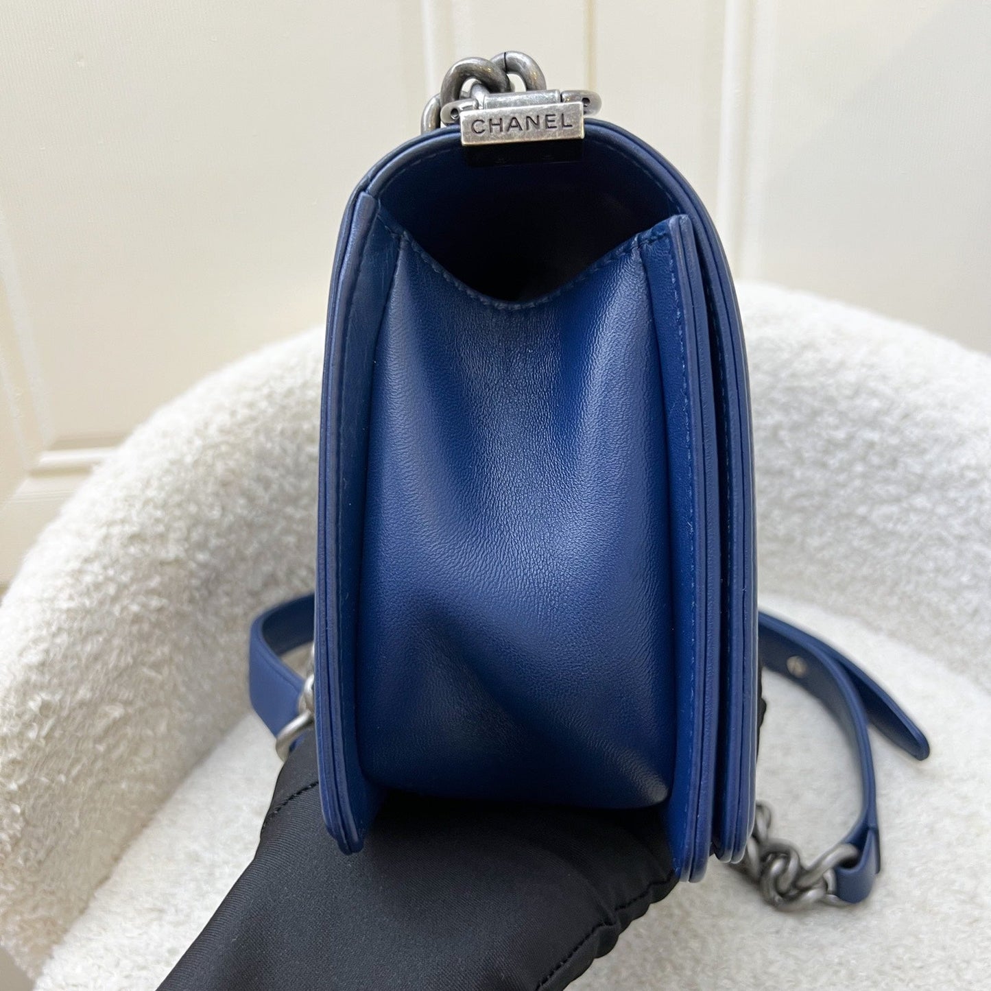 Chanel Medium Boy Flap in Chevron Quilted Crumpled Blue Leather and RHW Accessory