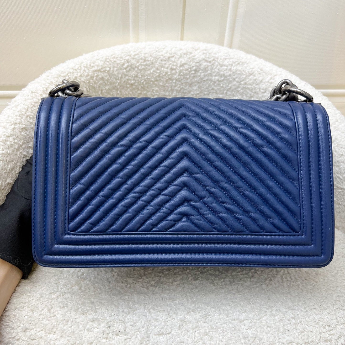 Chanel Medium Boy Flap in Chevron Quilted Crumpled Blue Leather and RHW Accessory