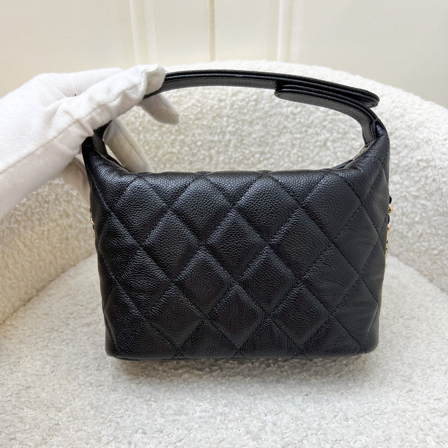 Quilted Hobo Clutch on Chain in Black Caviar and LGHW (Model: ) Signature