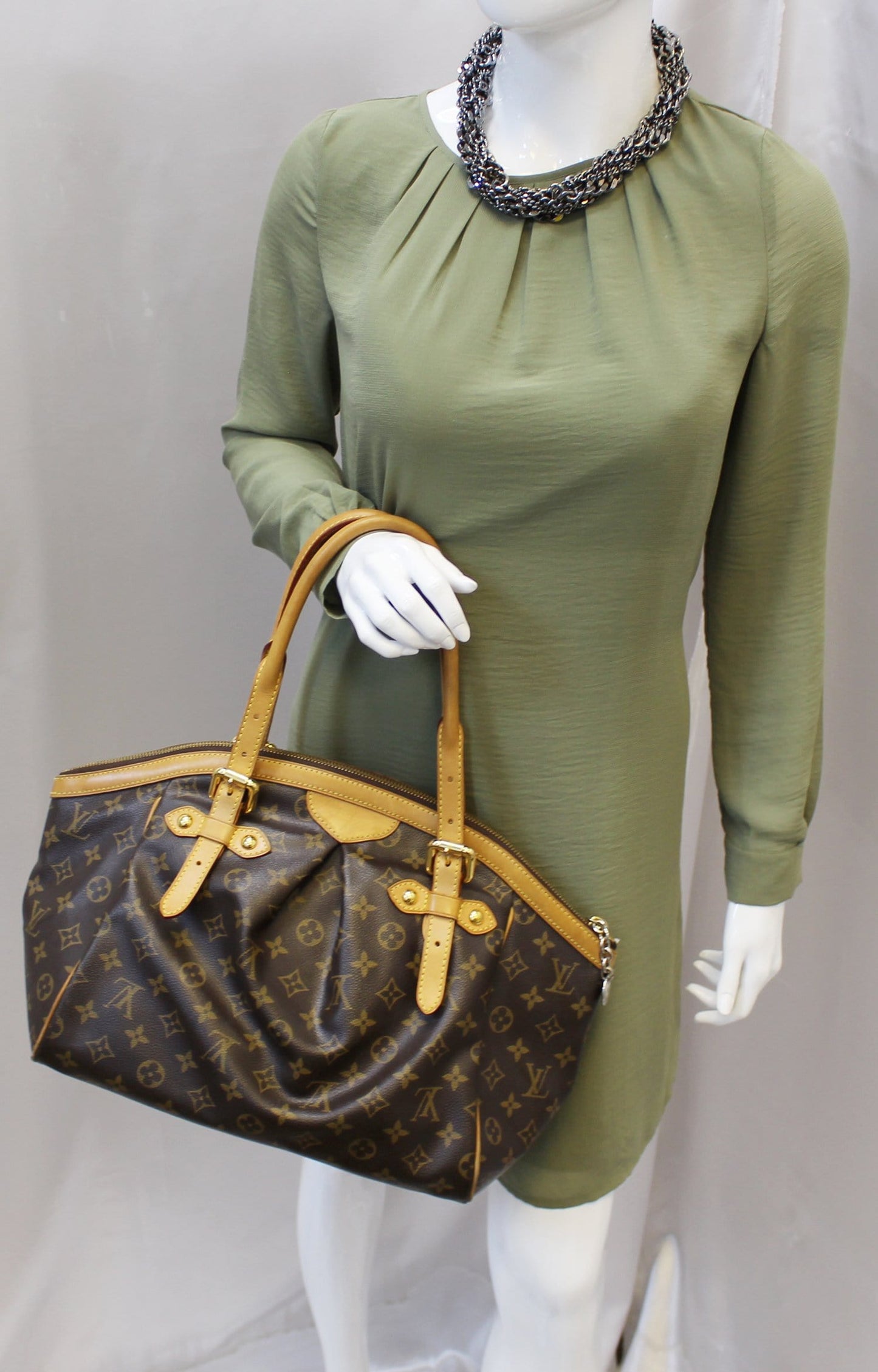 Louis Tivoli Gm Shoulder Bag Canvas Monogram