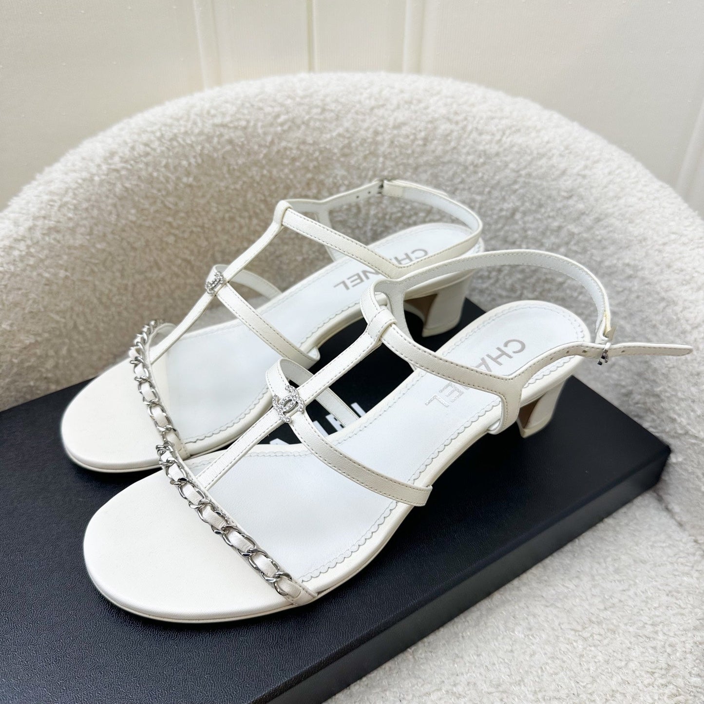 Chanel Heeled Sandals in White Size
