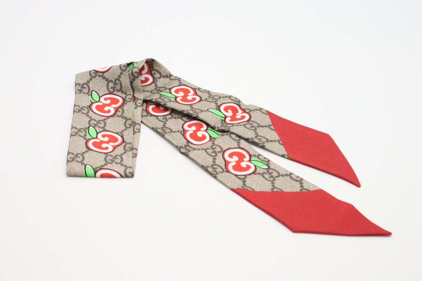 Gucci Twilly GG Supreme Apples Silk Scarf