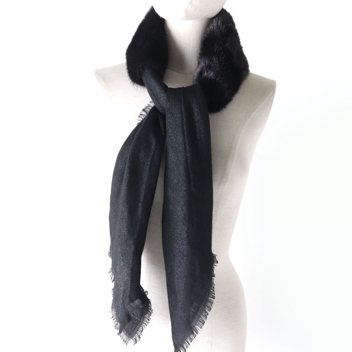 Gucci Stall Wool Black Apparel