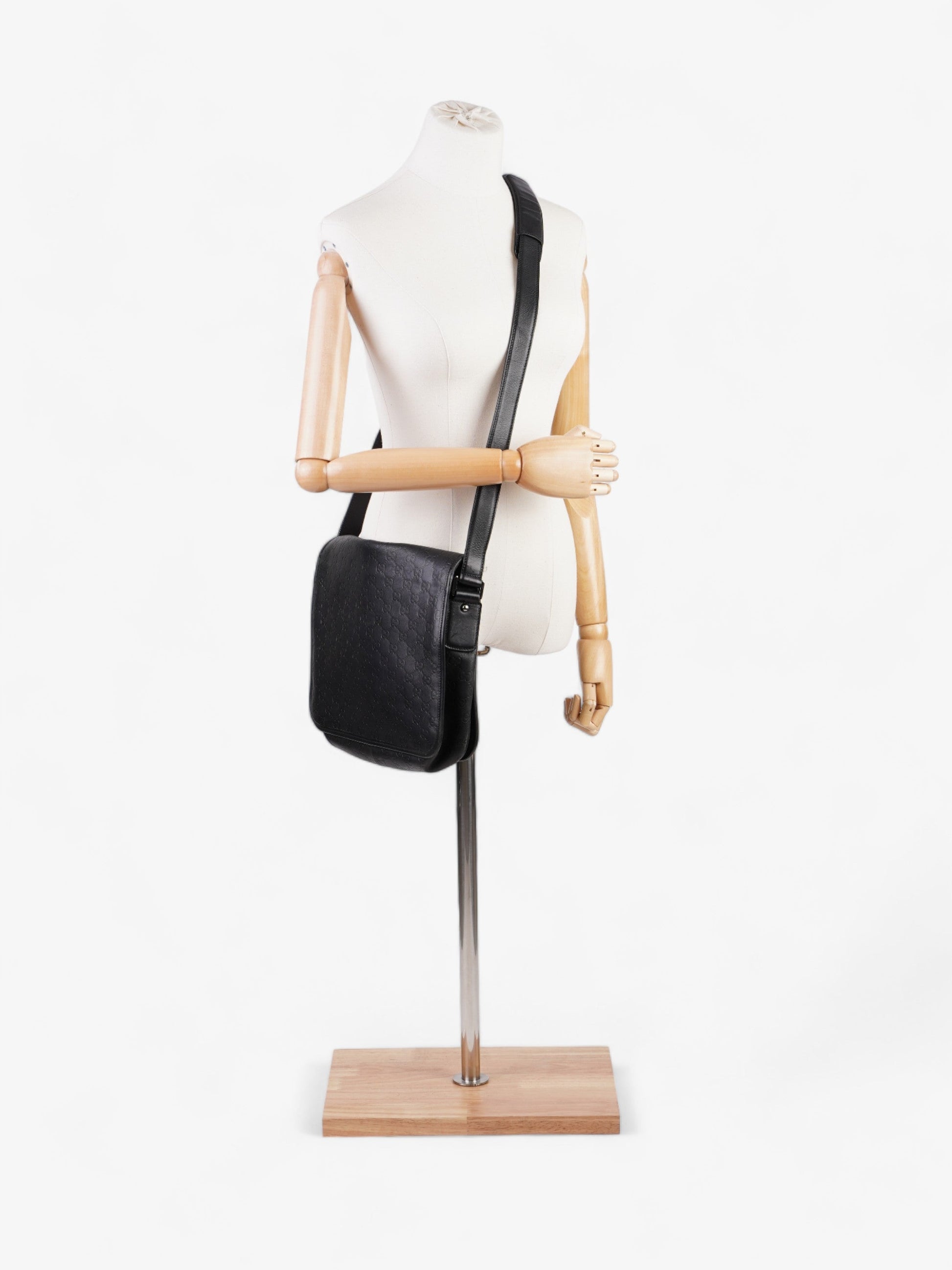 Gucci Messenger Leather Black Travel Bag