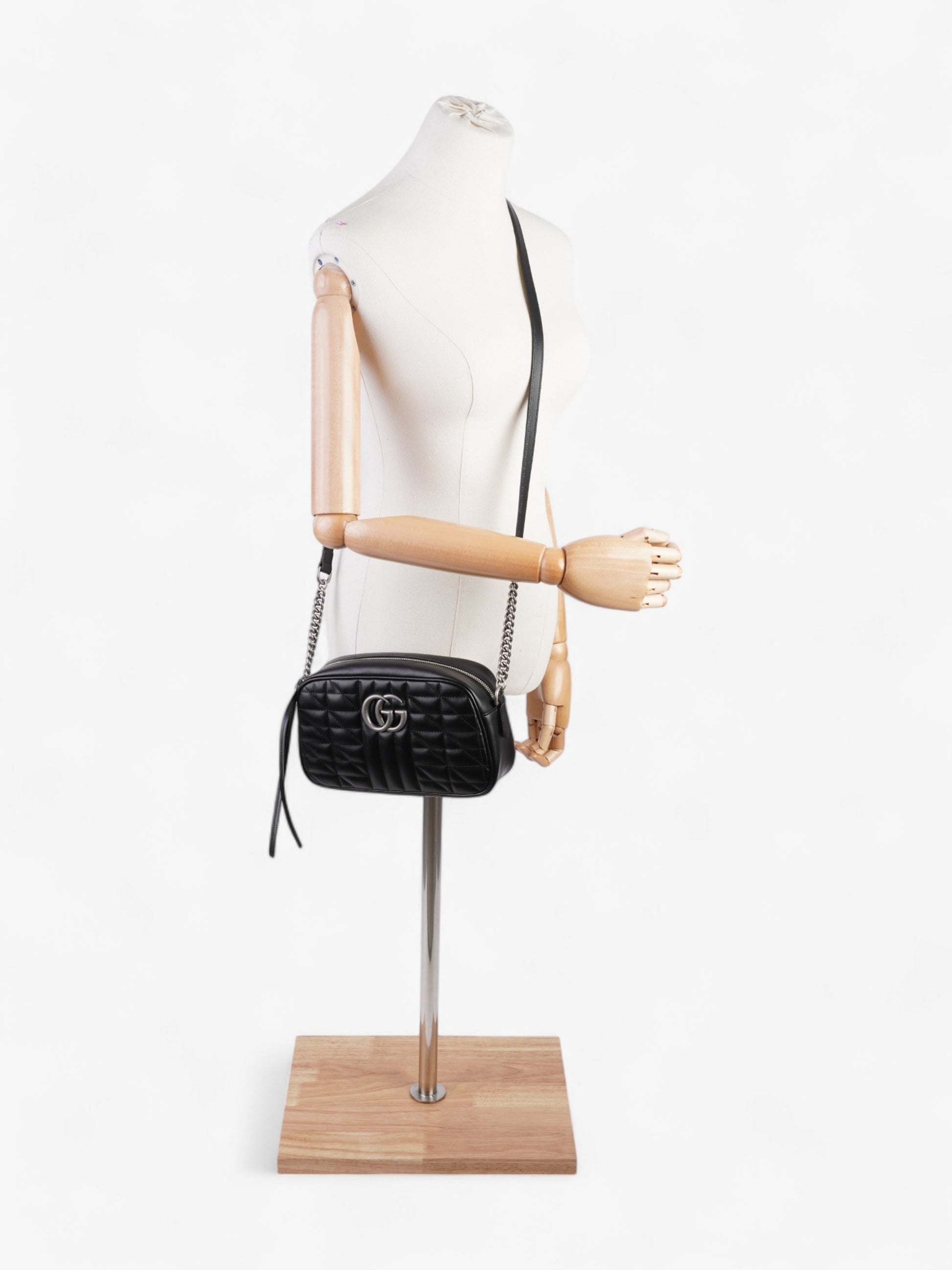 Gucci Marmont Calfskin Crossbody Bag Leather Black
