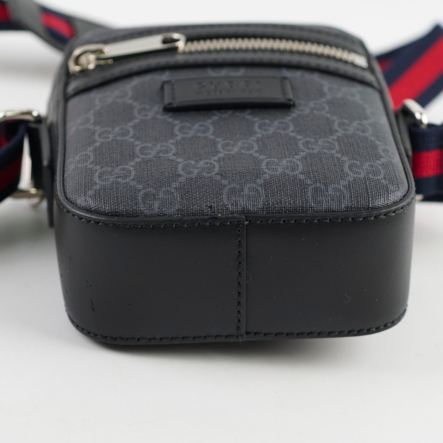 Gucci Messenger Crossbody Small Crossbody Bag