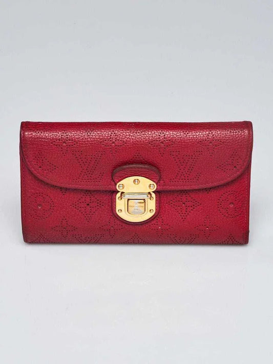 Louis Vuitton MAHINA AMELIA Leather Wallet Case