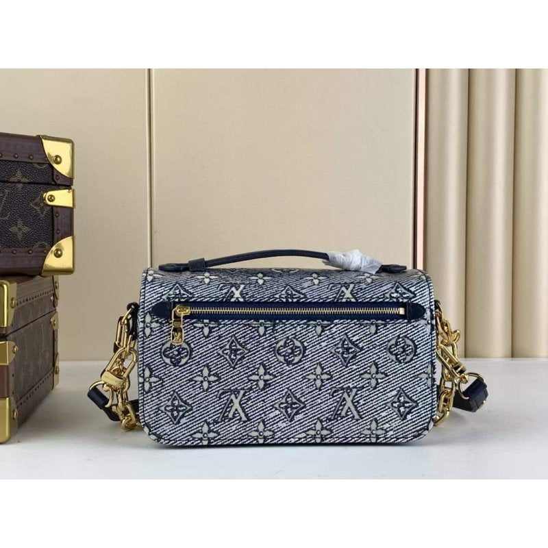 Louis Vuitton Pochette Metis Bag Travel Bag