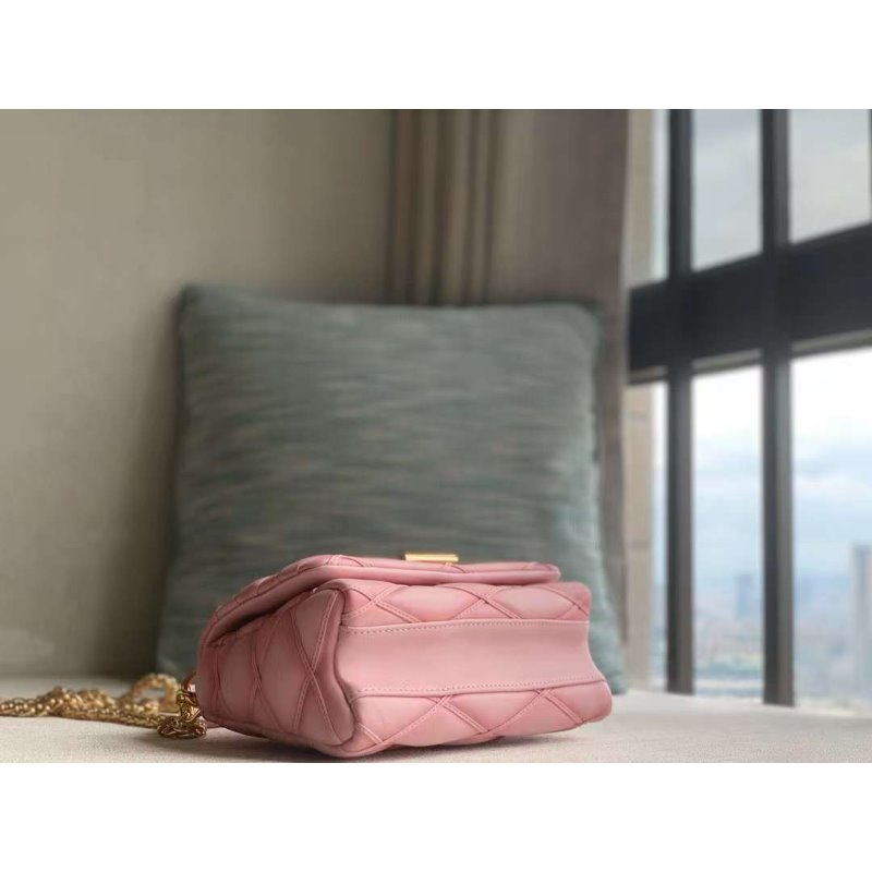 Louis Vuitton Go Teist Mm Bag Travel Bag Bag Bg02846