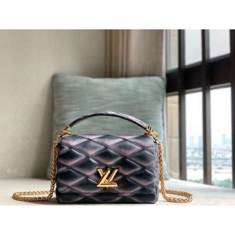 Louis Vuitton Go Teist Mm Bag Travel Bag Bag Bg02848