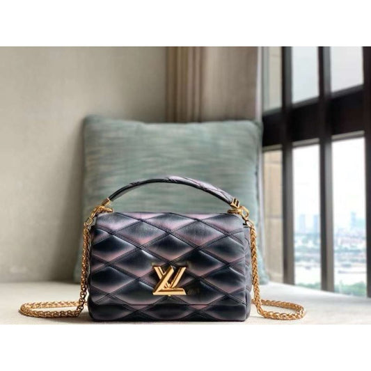 Louis Vuitton Go Teist Mm Bag Travel Bag Bag Bg02848