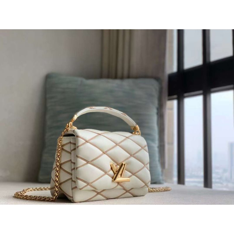 Louis Vuitton Go Teist Mm Bag Travel Bag Bag Bg02850