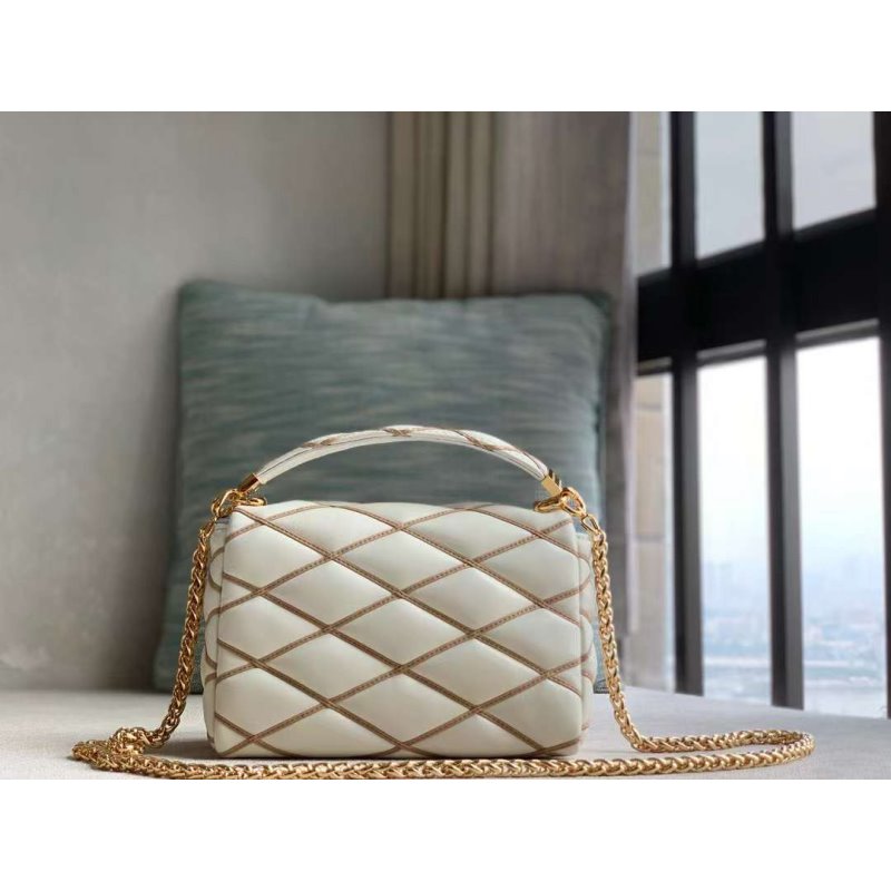 Louis Vuitton Go Teist Mm Bag Travel Bag Bag Bg02850