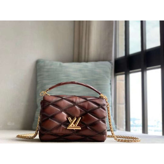 Louis Vuitton Go Teist Mm Bag Travel Bag Bag Bg02851