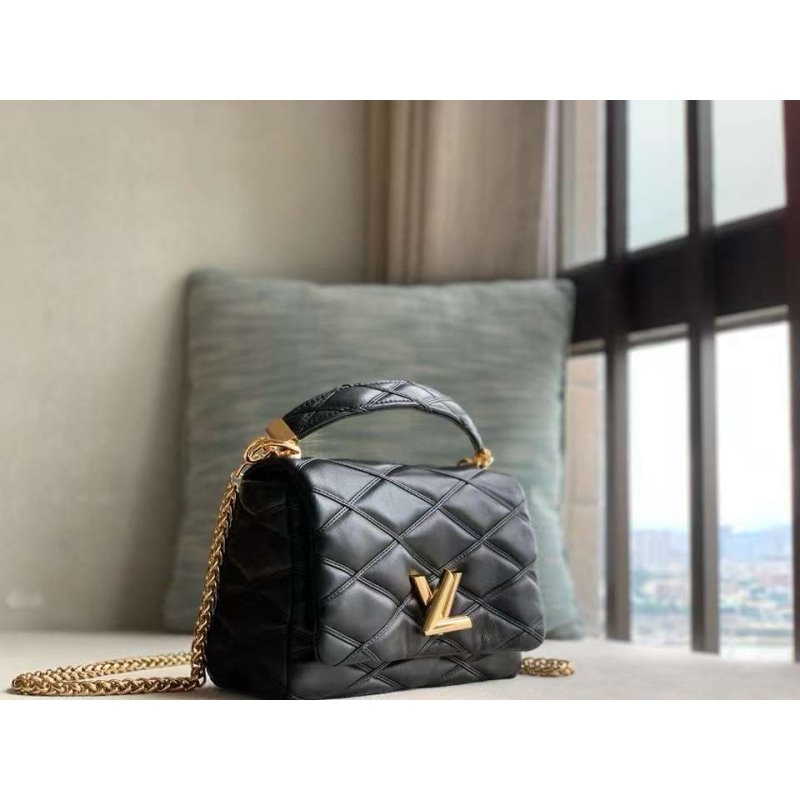 Louis Vuitton Go Teist Mm Bag Travel Bag Bag Bg02853