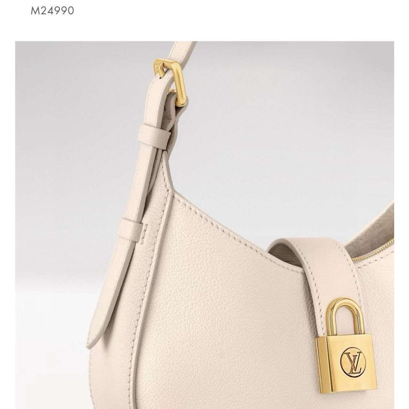 Louis Vuitton Shoulder Bag Bag Bg030500