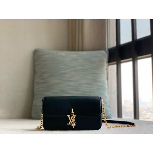 Louis Vuitton Wallet On Bag Chain Travel Bag