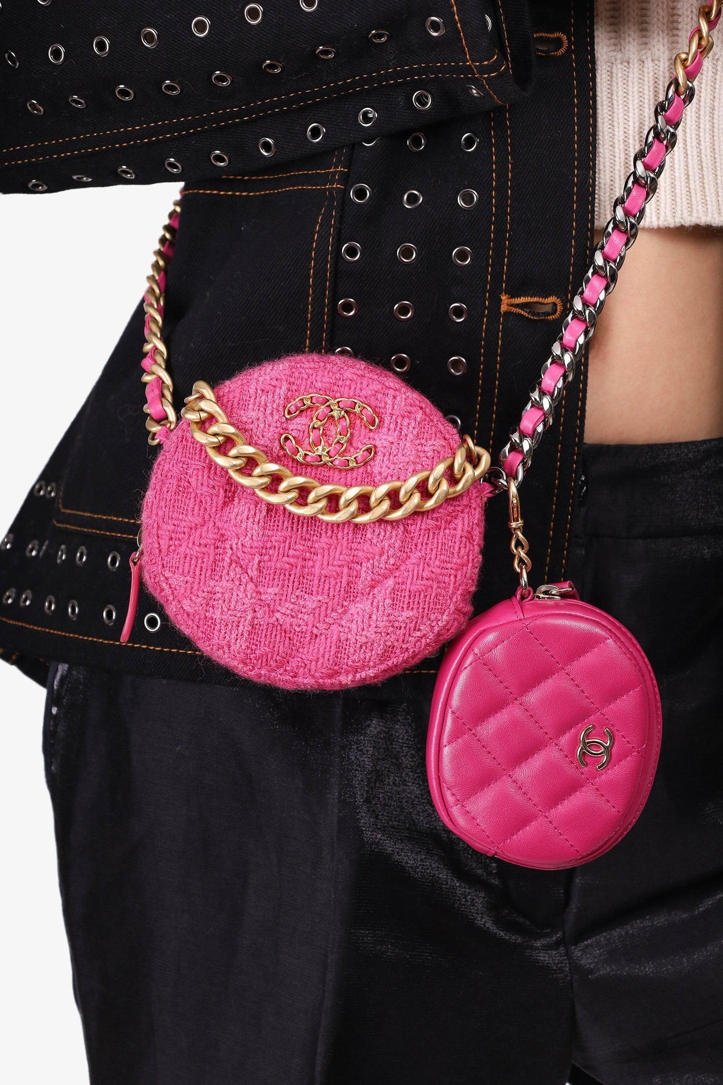 Chanel ™ 2019-20 Fuchsia Tweed 19 Round Clutch with Coin Purse