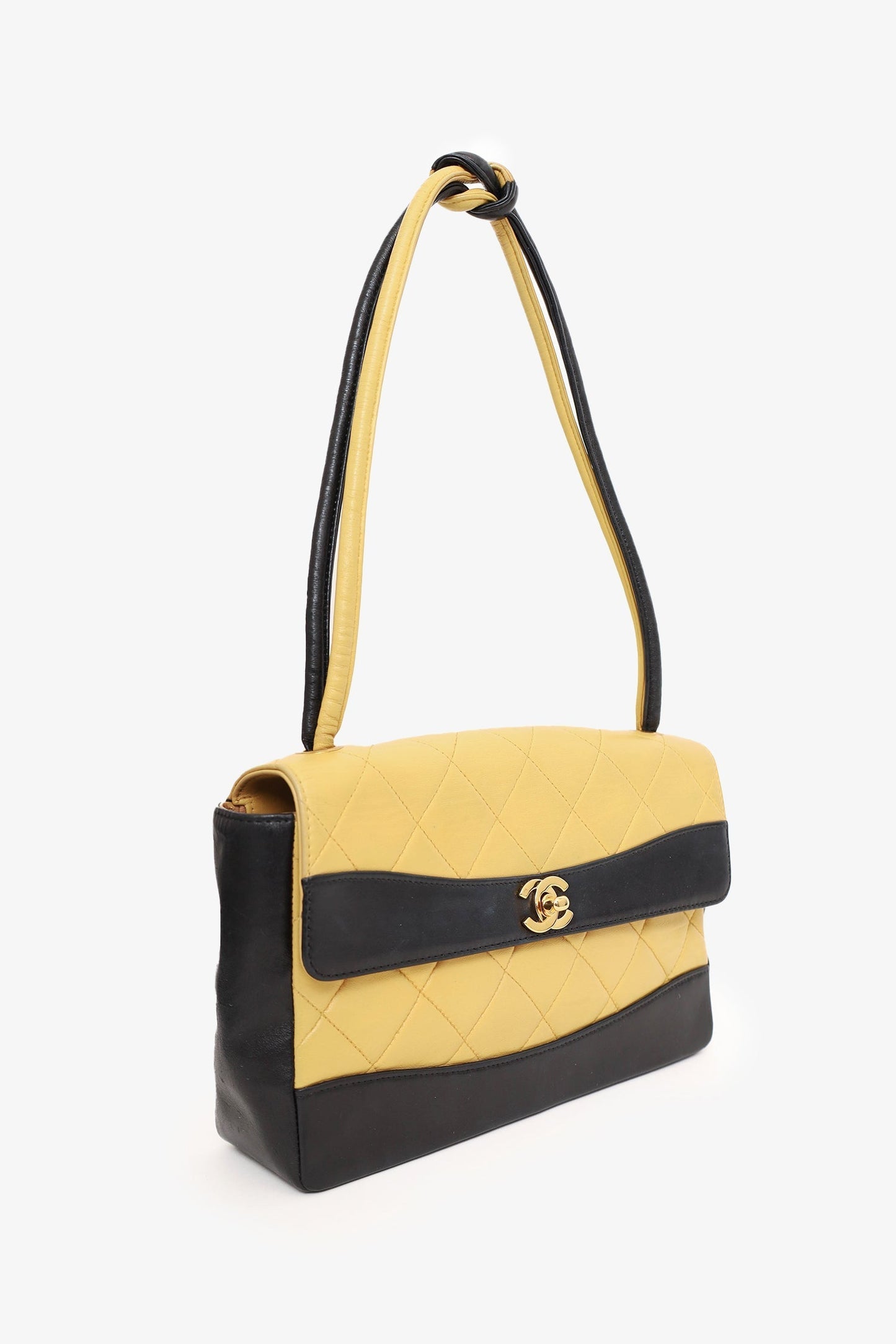 Chanel ™ 2000-02 Beige/Black Quilted Lambskin Tie Knot Flap Bag