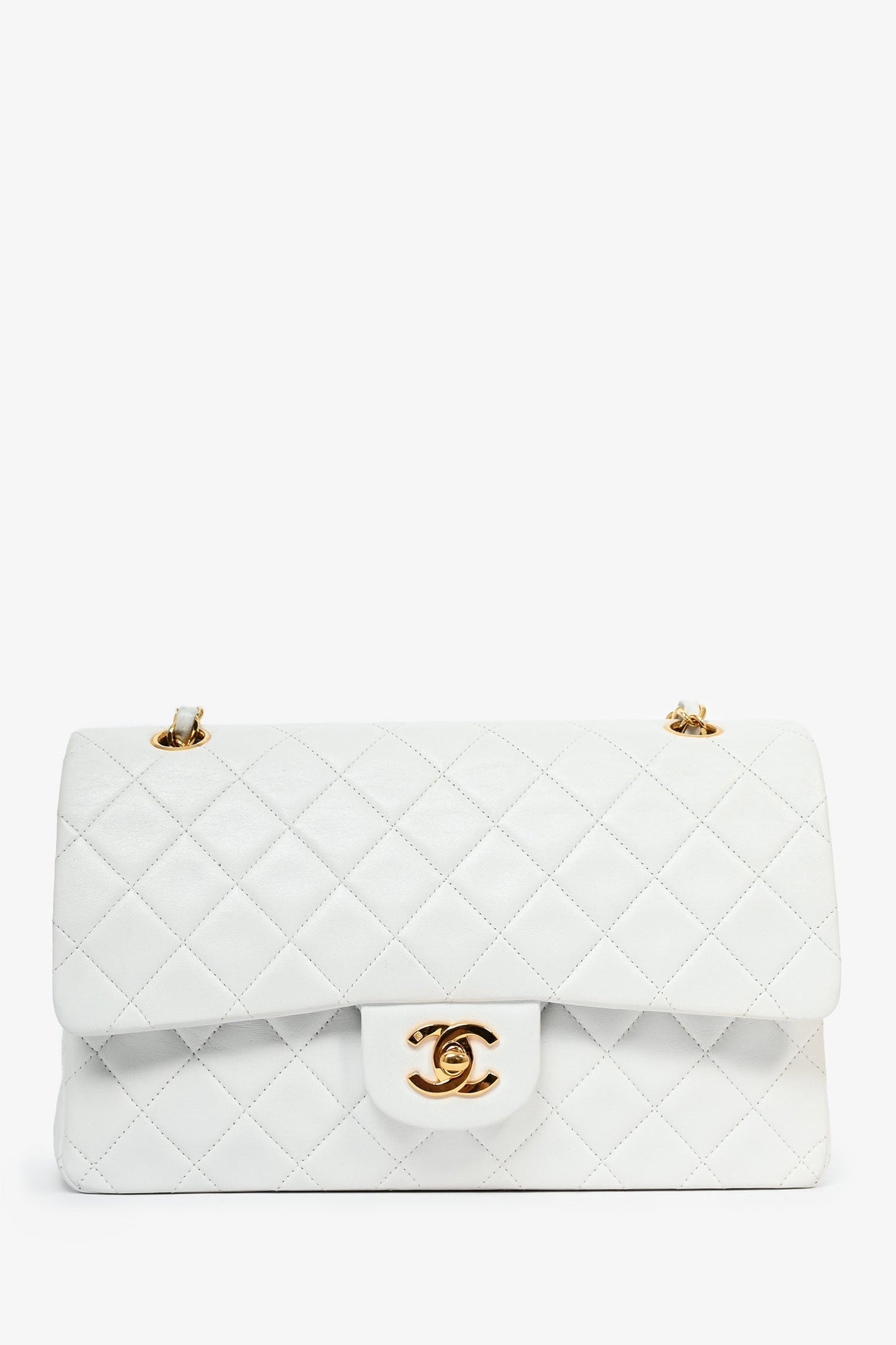 Chanel ™ 1991-94 White Quilted Leather Medium Double Flap (Refurbished) Accessory