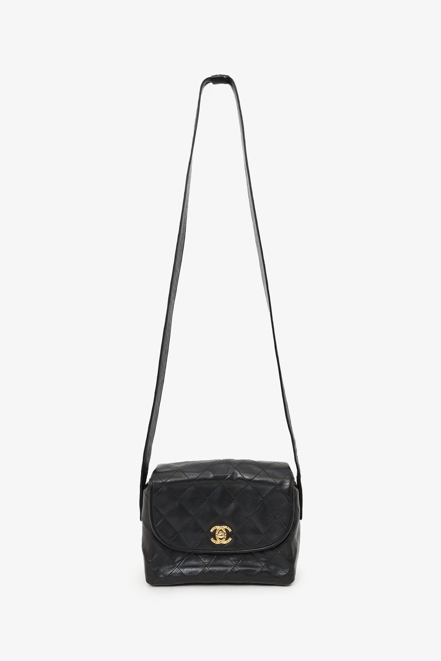 Chanel ™ 1991-94 Black Lambskin Round Flap Shoulder Bag