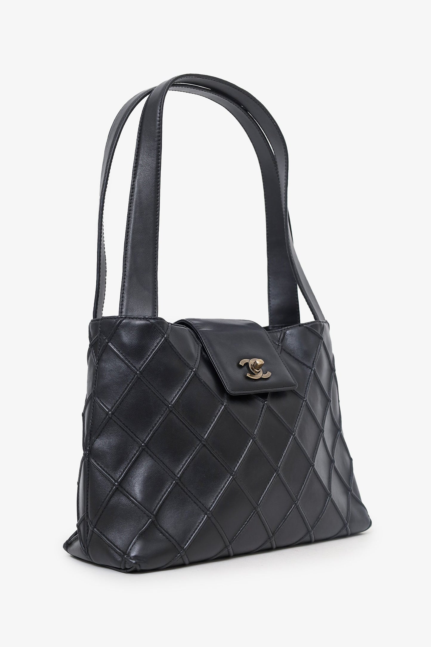 Chanel ™ 2000-02 Black Leather Diamond Stitch CC Hobo Shoulder Bag with Pouch