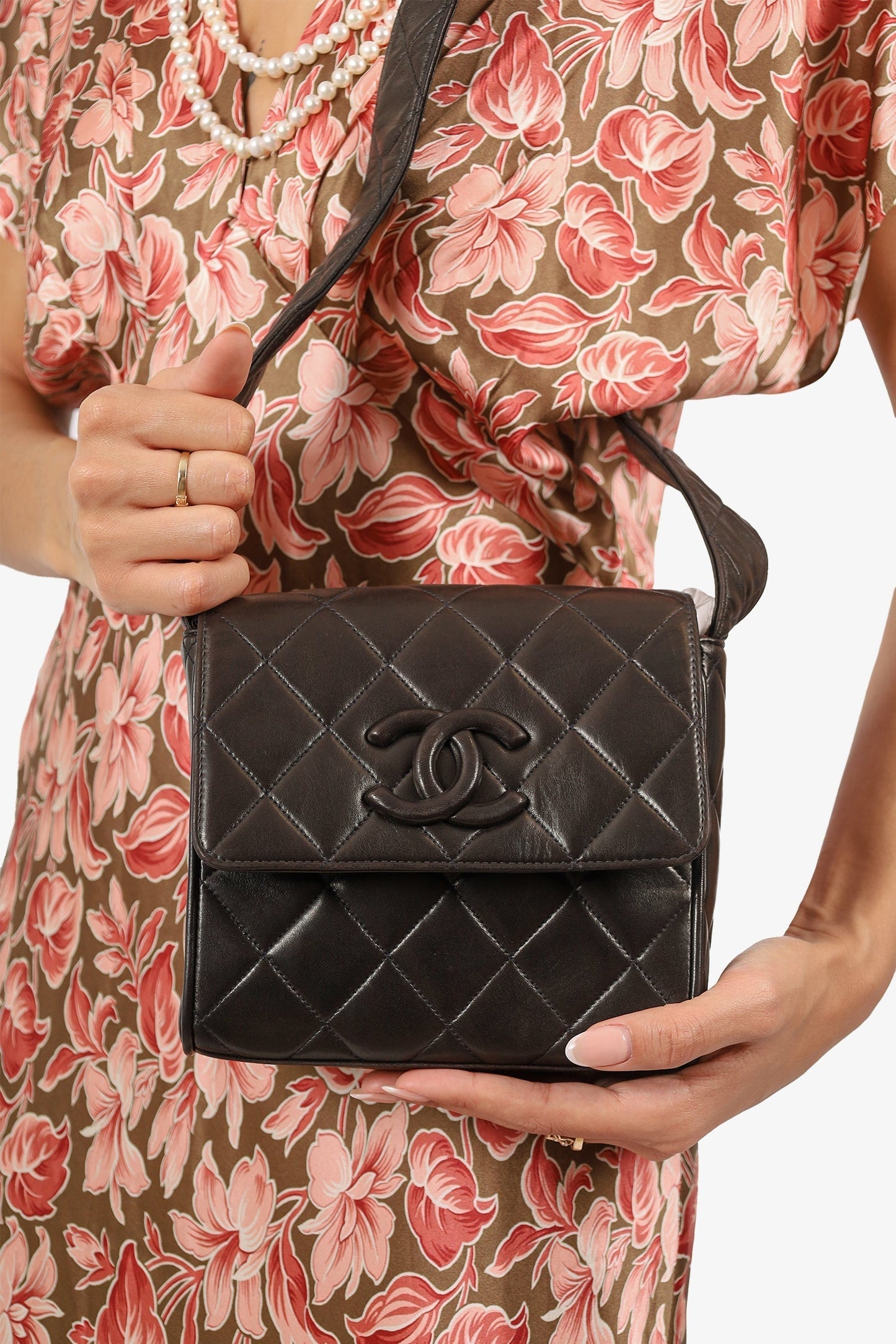 Chanel ™ 1991-94 So Black Quilted Lambskin Leather CC Shoulder Bag