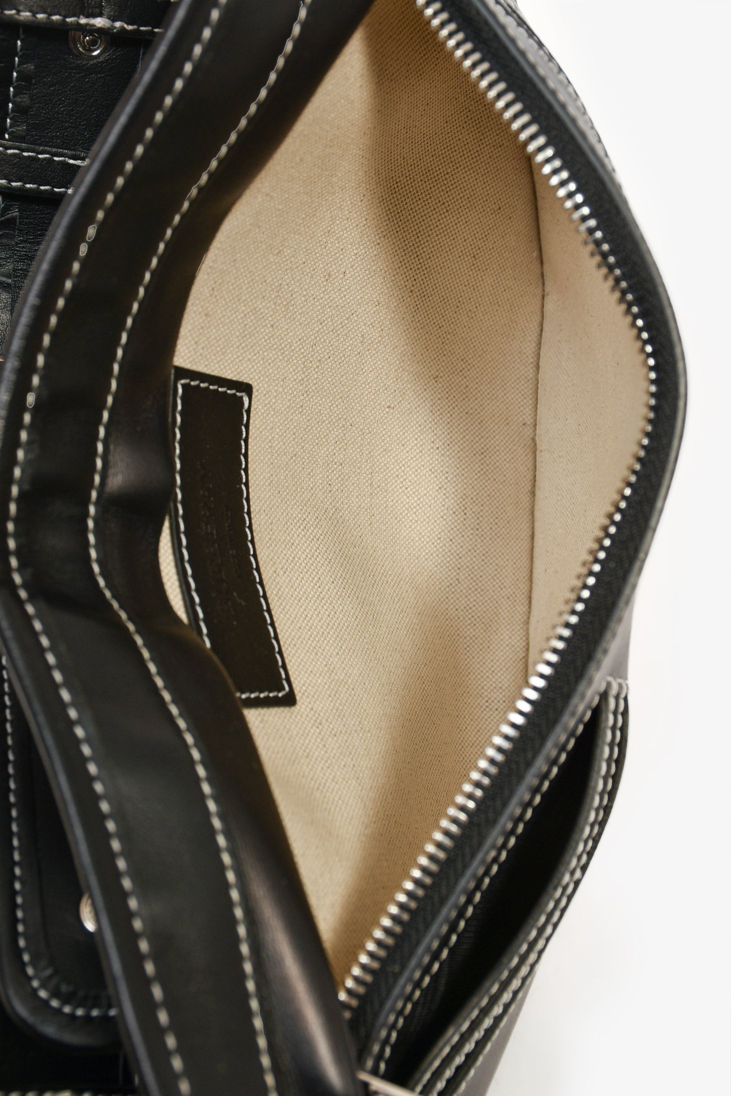 Burberry Contrast Stitch Brummell Belt Bag Leather Black White