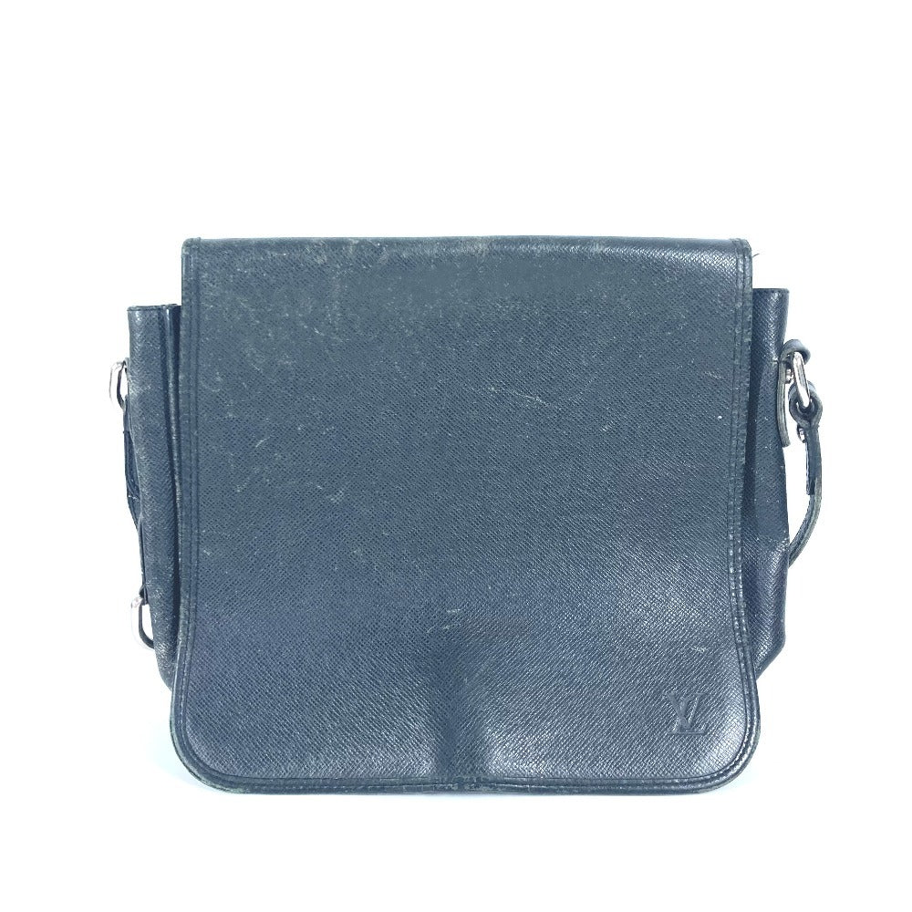 Louis Vuitton M32482 Taiga Andrei Leather Black Shoulder Bag