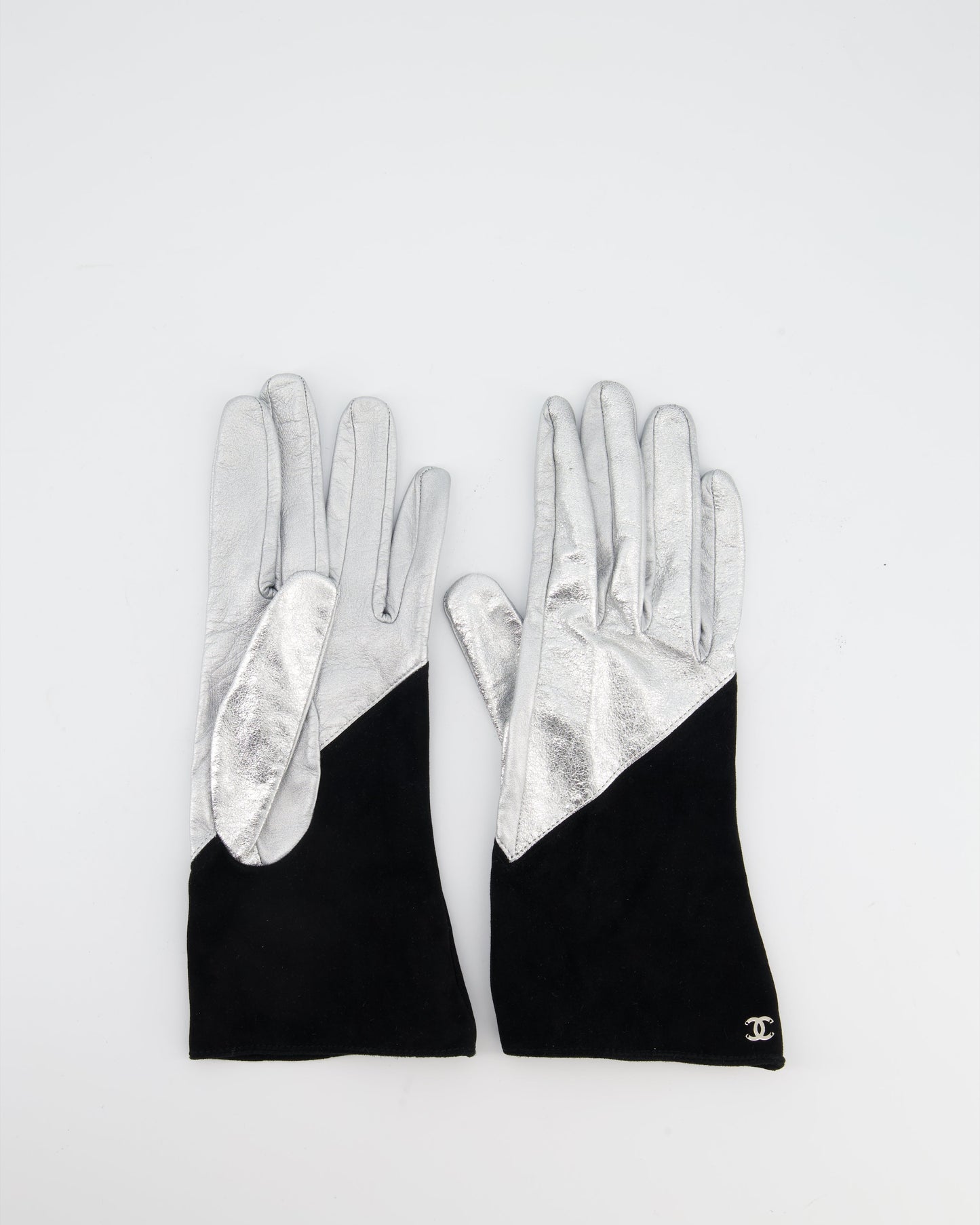 Chanel Silver and Black Leather and Suede Gloves with CC Logo Size 8 Accessory