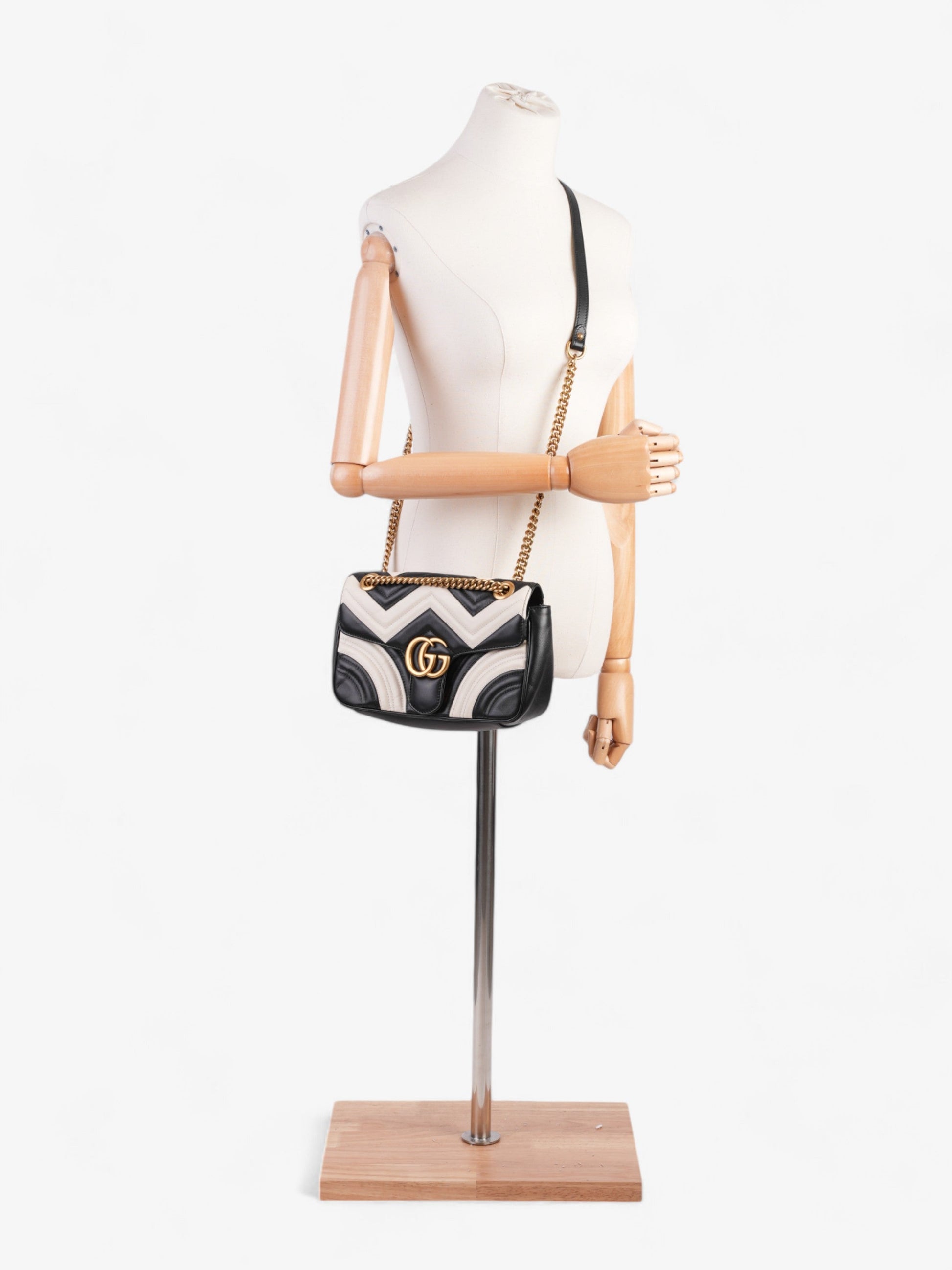 Gucci Marmont White Small Crossbody Bag Leather Matelasse
