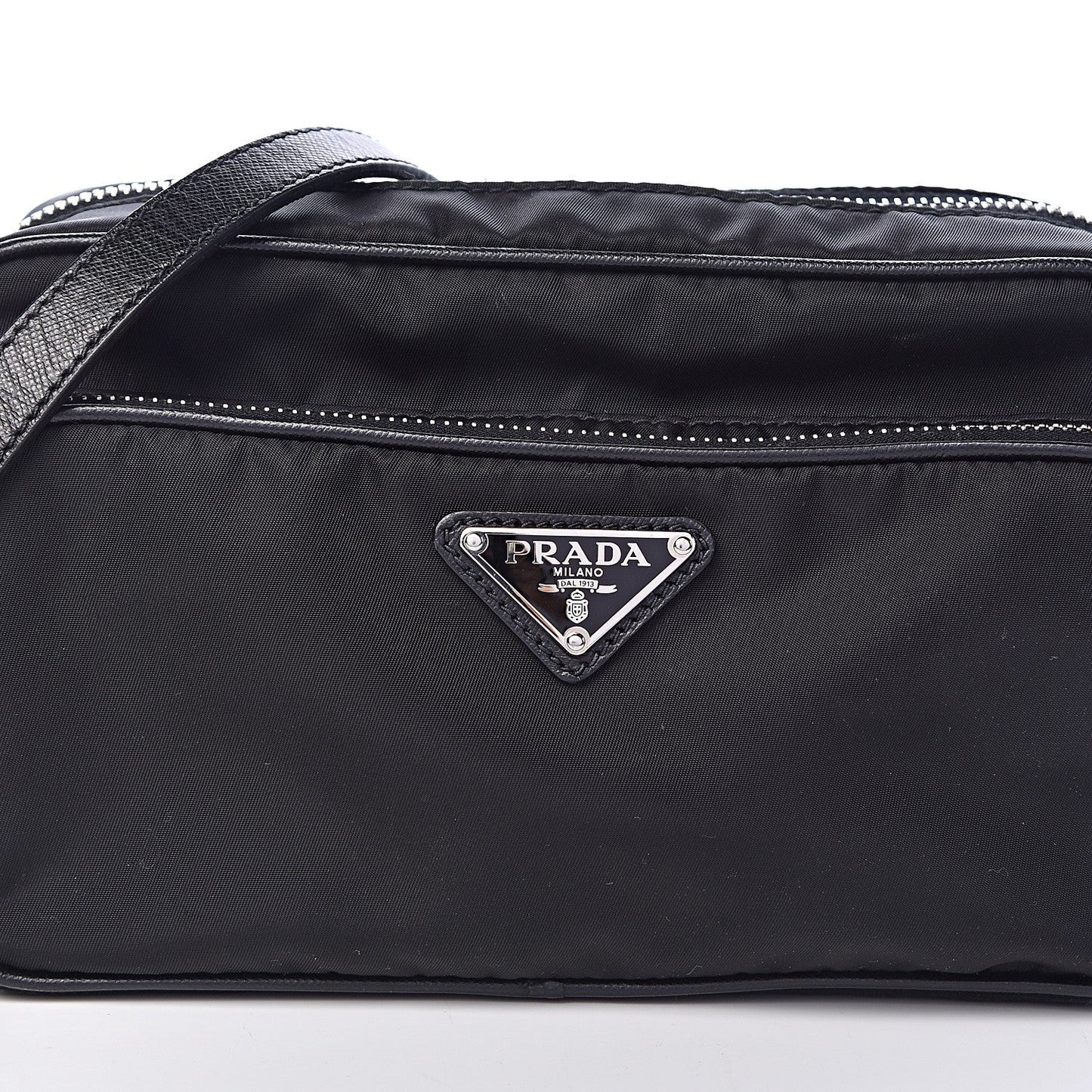 Vela Zip Bag Travel Bag