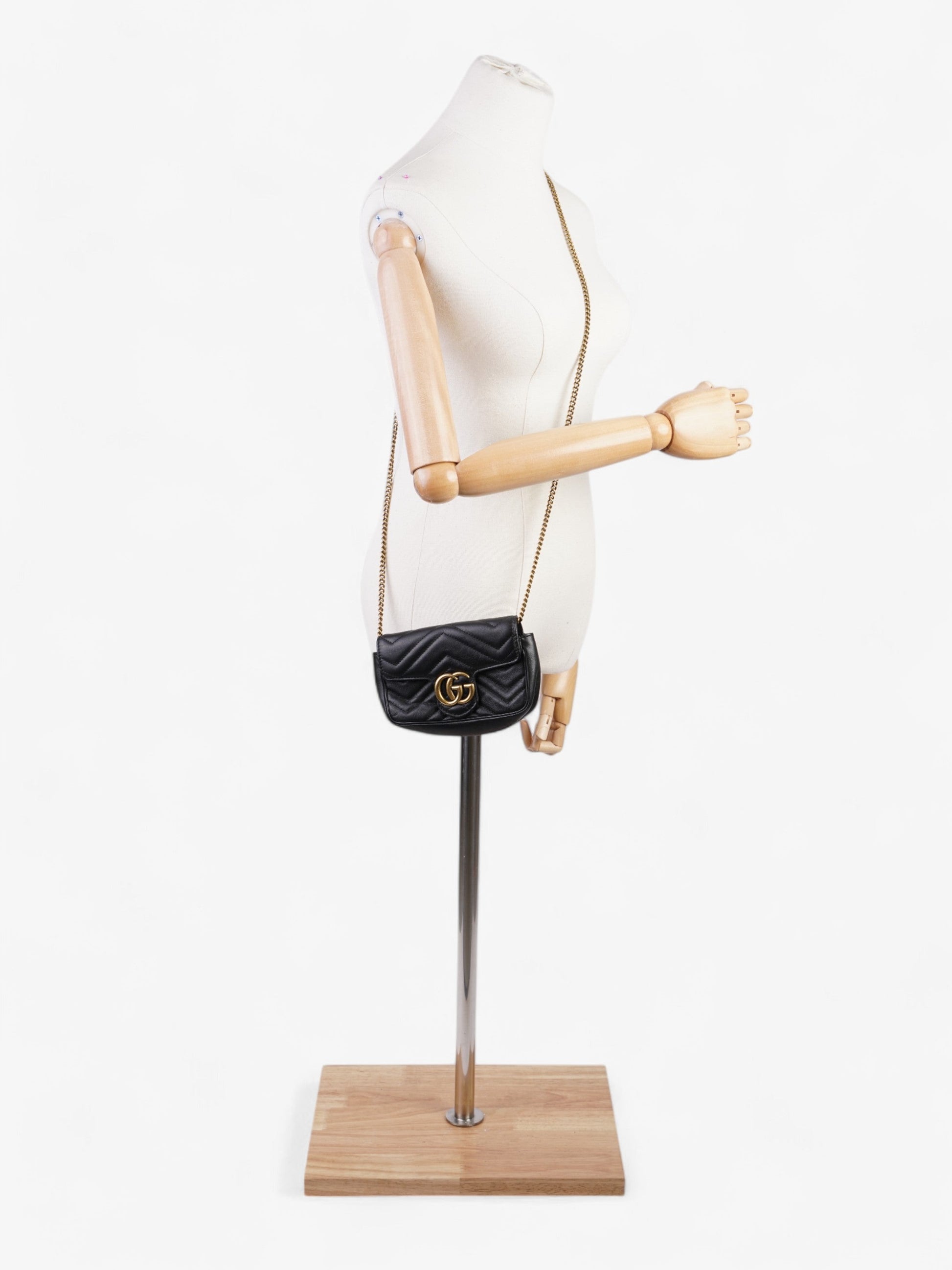 Gucci Marmont Super Mini Crossbody Bag Leather Matelasse Mini 4