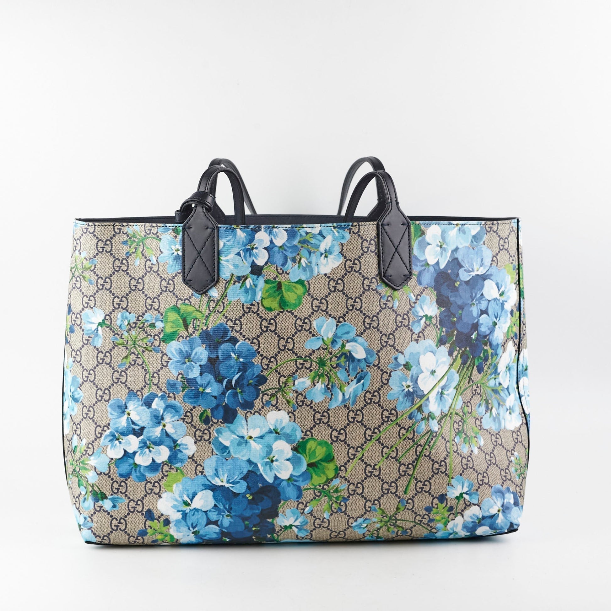 Gucci Supreme Blooms Tote Medium Tote Bag